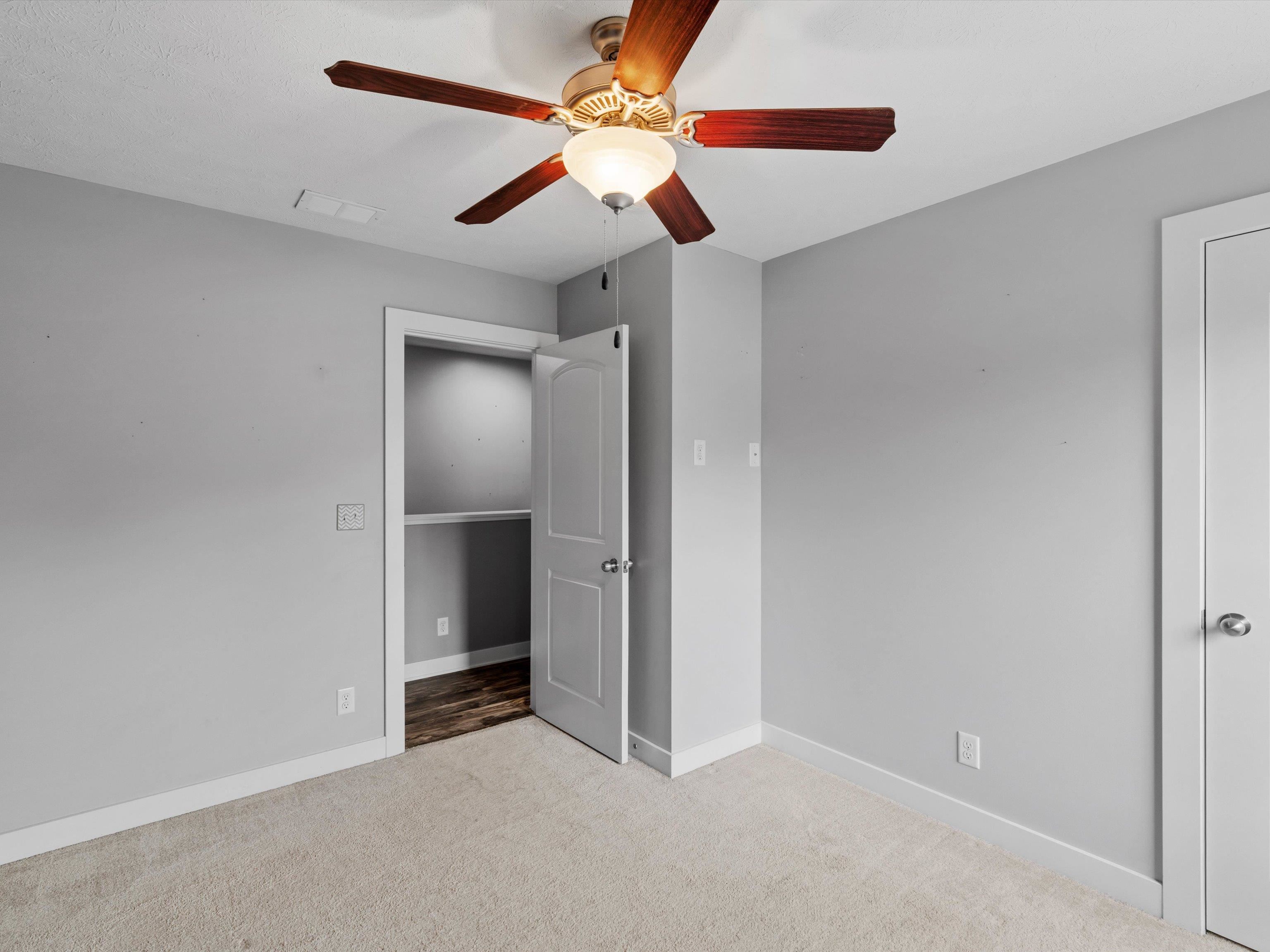 6350 Valley Brook Trace, Owensboro, Kentucky 42376, 3 Bedrooms Bedrooms, ,2 BathroomsBathrooms,Single Family Residence,For Sale,Valley Brook Trace,93274