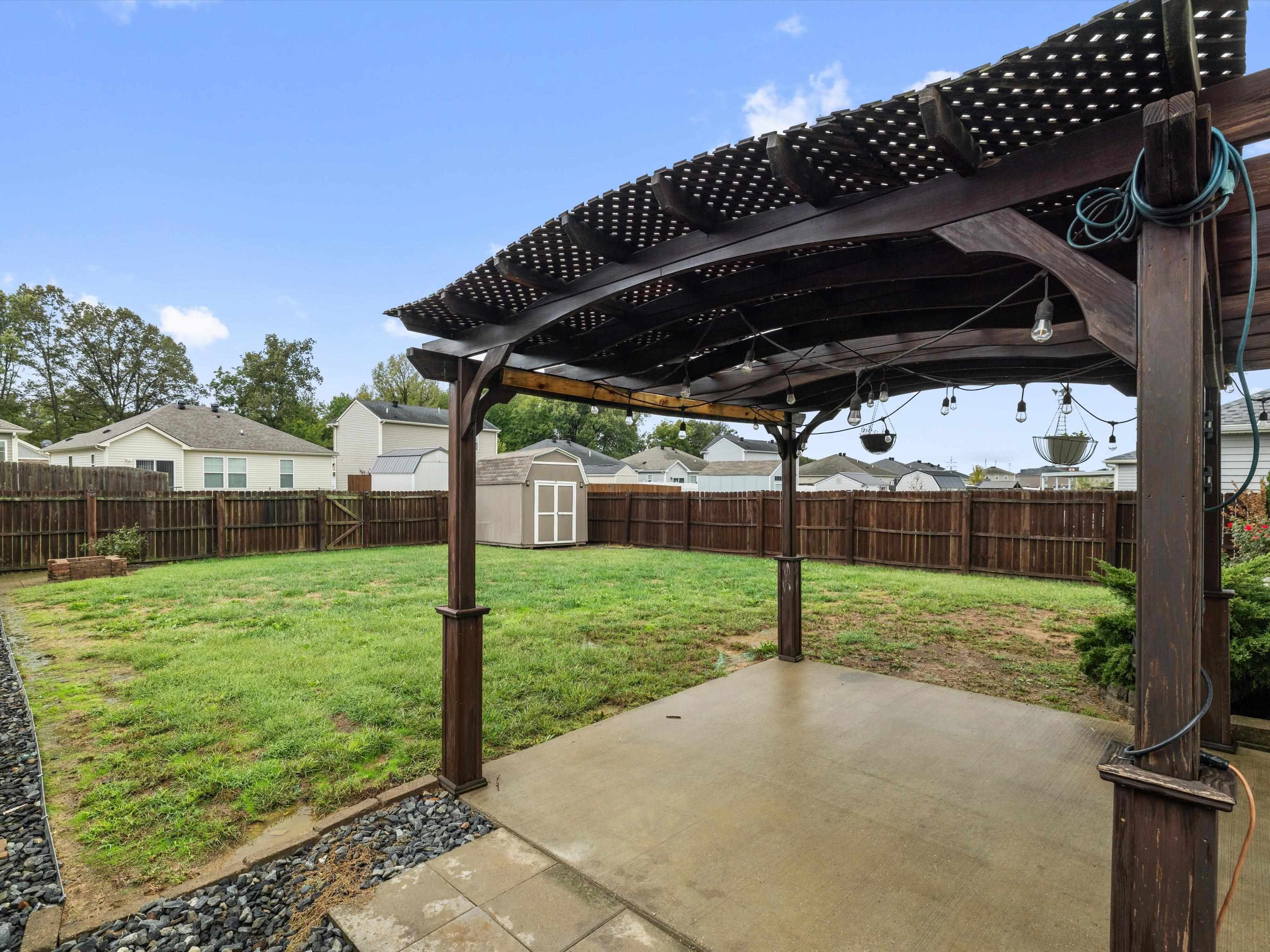 6350 Valley Brook Trace, Owensboro, Kentucky 42376, 3 Bedrooms Bedrooms, ,2 BathroomsBathrooms,Single Family Residence,For Sale,Valley Brook Trace,93274