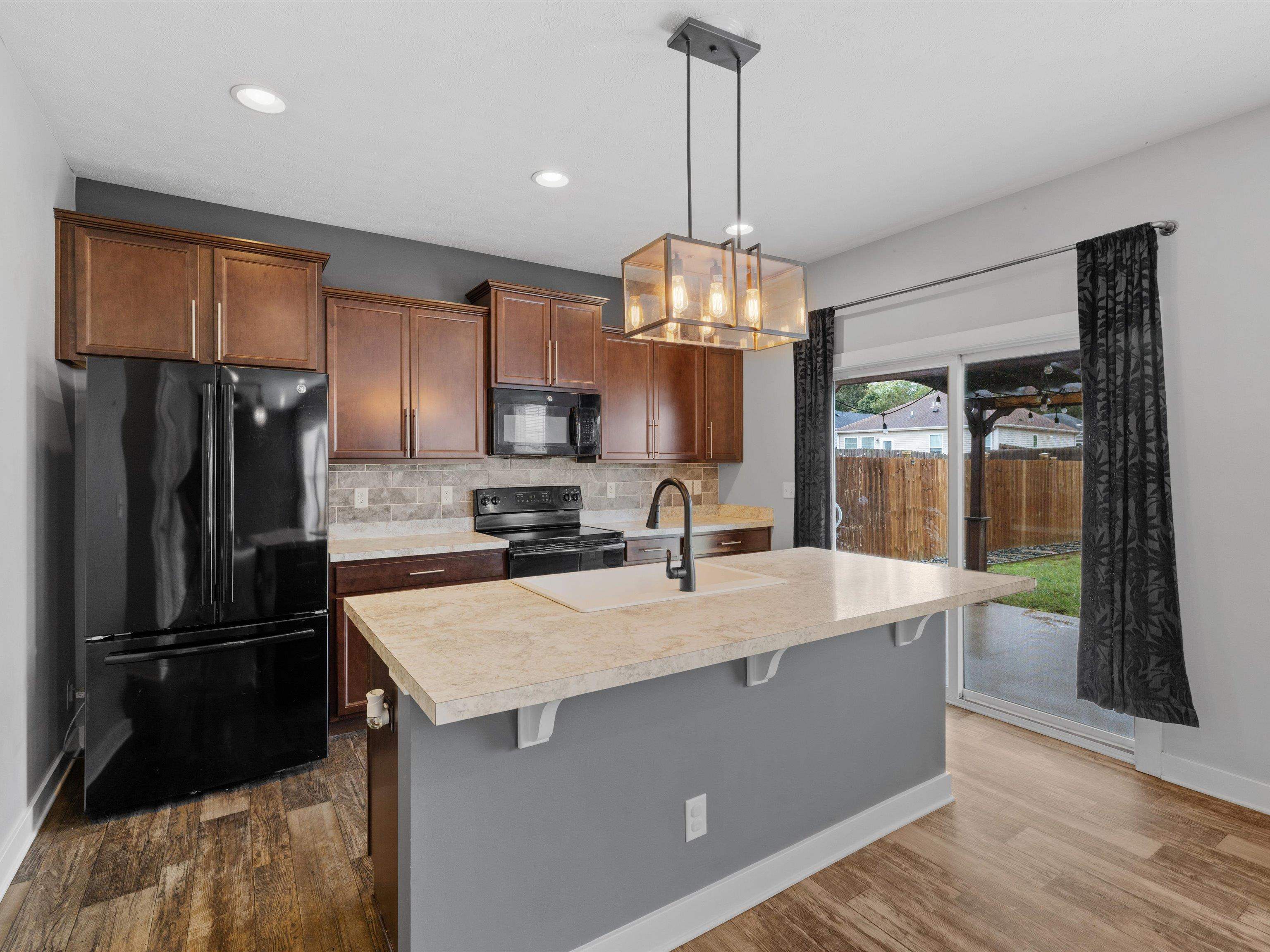 6350 Valley Brook Trace, Owensboro, Kentucky 42376, 3 Bedrooms Bedrooms, ,2 BathroomsBathrooms,Single Family Residence,For Sale,Valley Brook Trace,93274