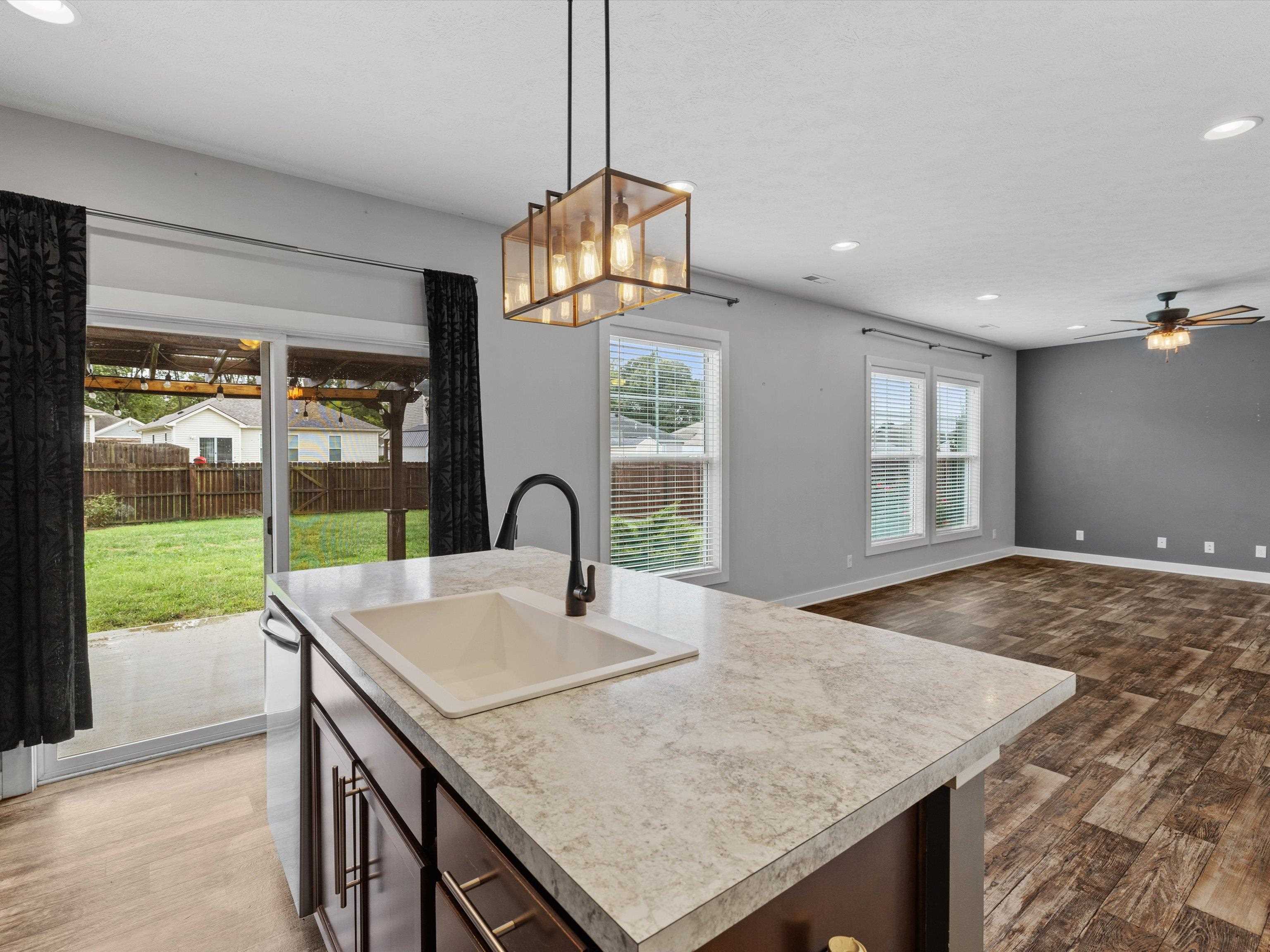 6350 Valley Brook Trace, Owensboro, Kentucky 42376, 3 Bedrooms Bedrooms, ,2 BathroomsBathrooms,Single Family Residence,For Sale,Valley Brook Trace,93274