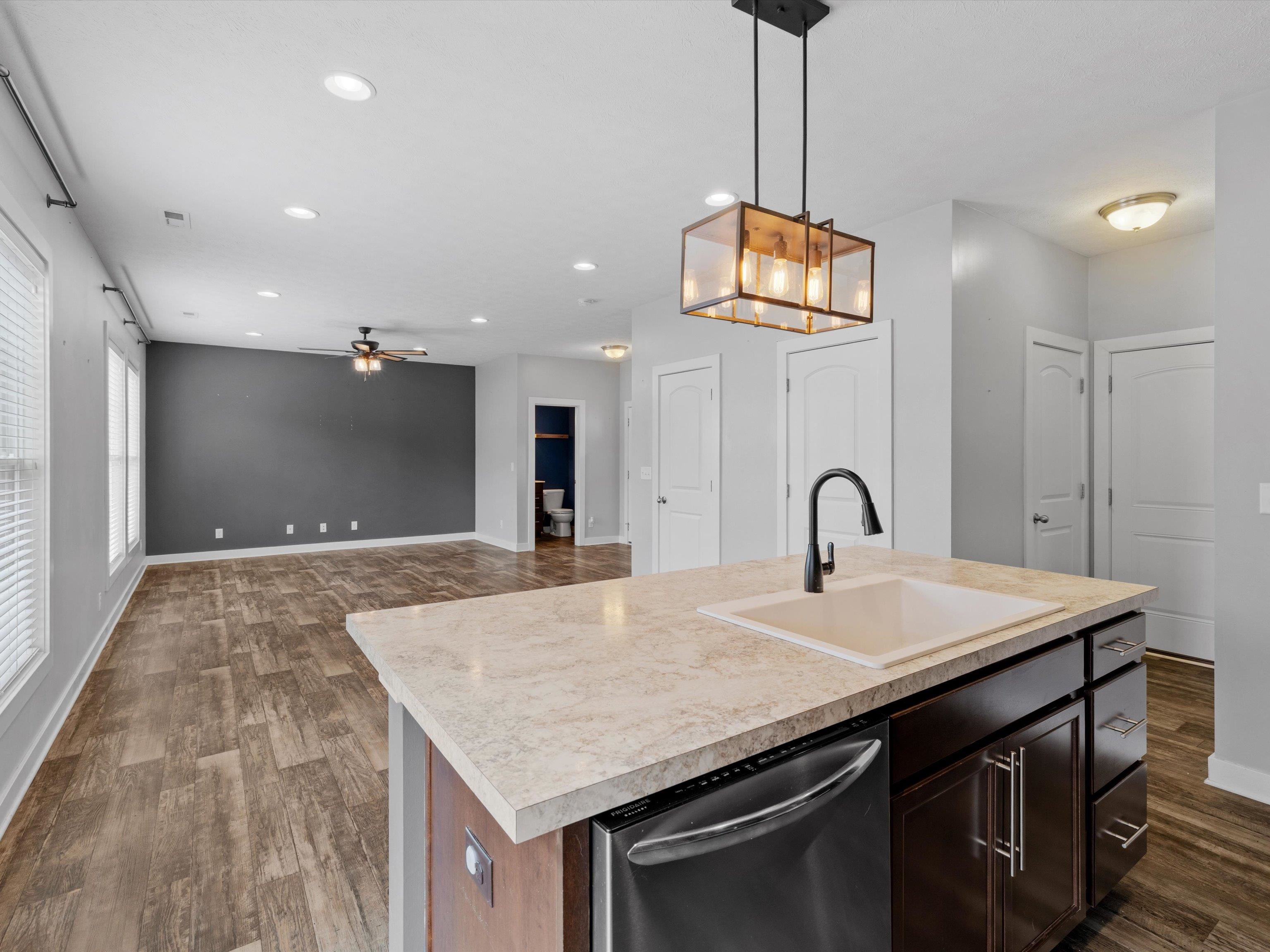 6350 Valley Brook Trace, Owensboro, Kentucky 42376, 3 Bedrooms Bedrooms, ,2 BathroomsBathrooms,Single Family Residence,For Sale,Valley Brook Trace,93274