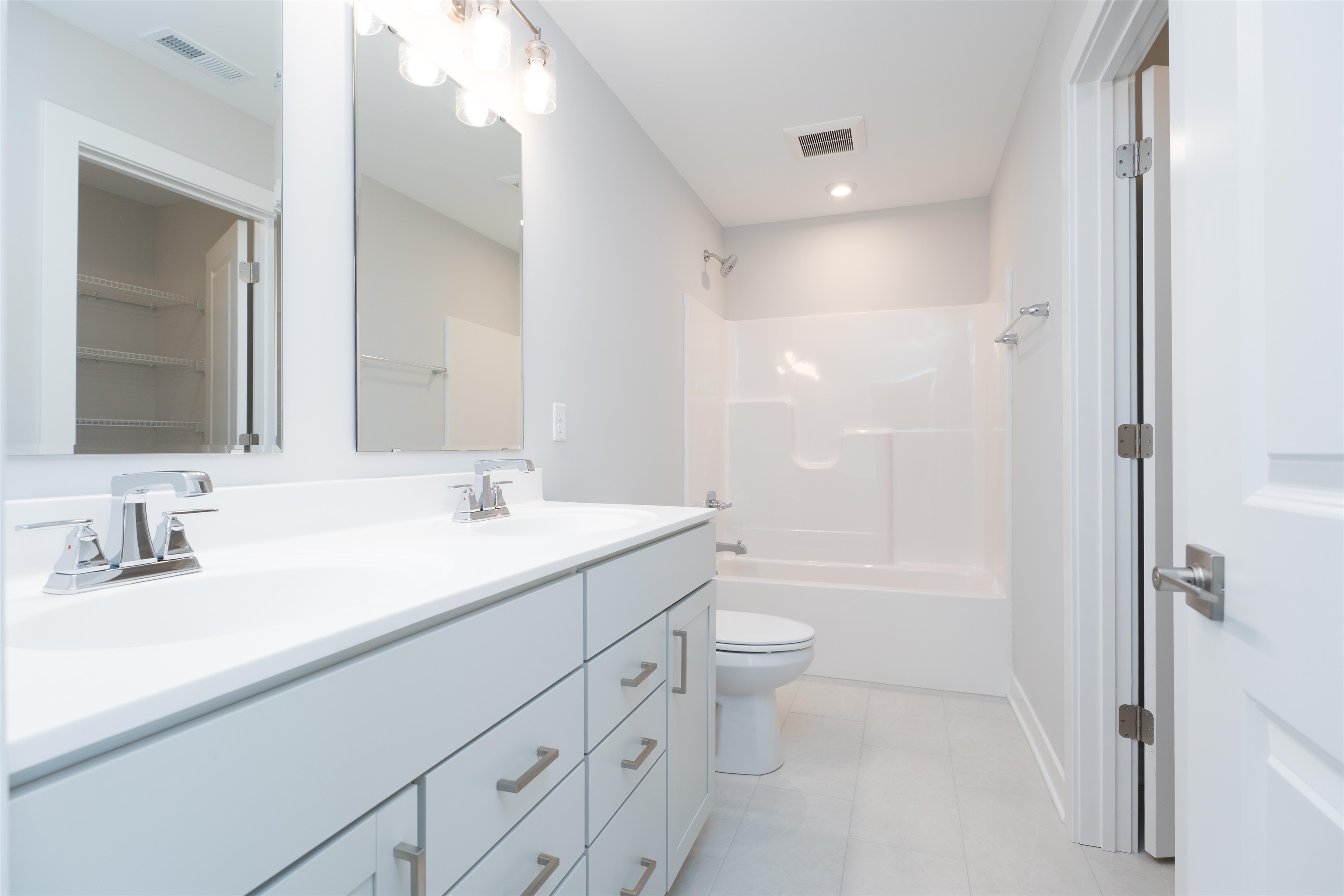 937 Onyx Ln, Owensboro, Kentucky 42301, 4 Bedrooms Bedrooms, ,2 BathroomsBathrooms,Single Family Residence,For Sale,Onyx Ln,93275