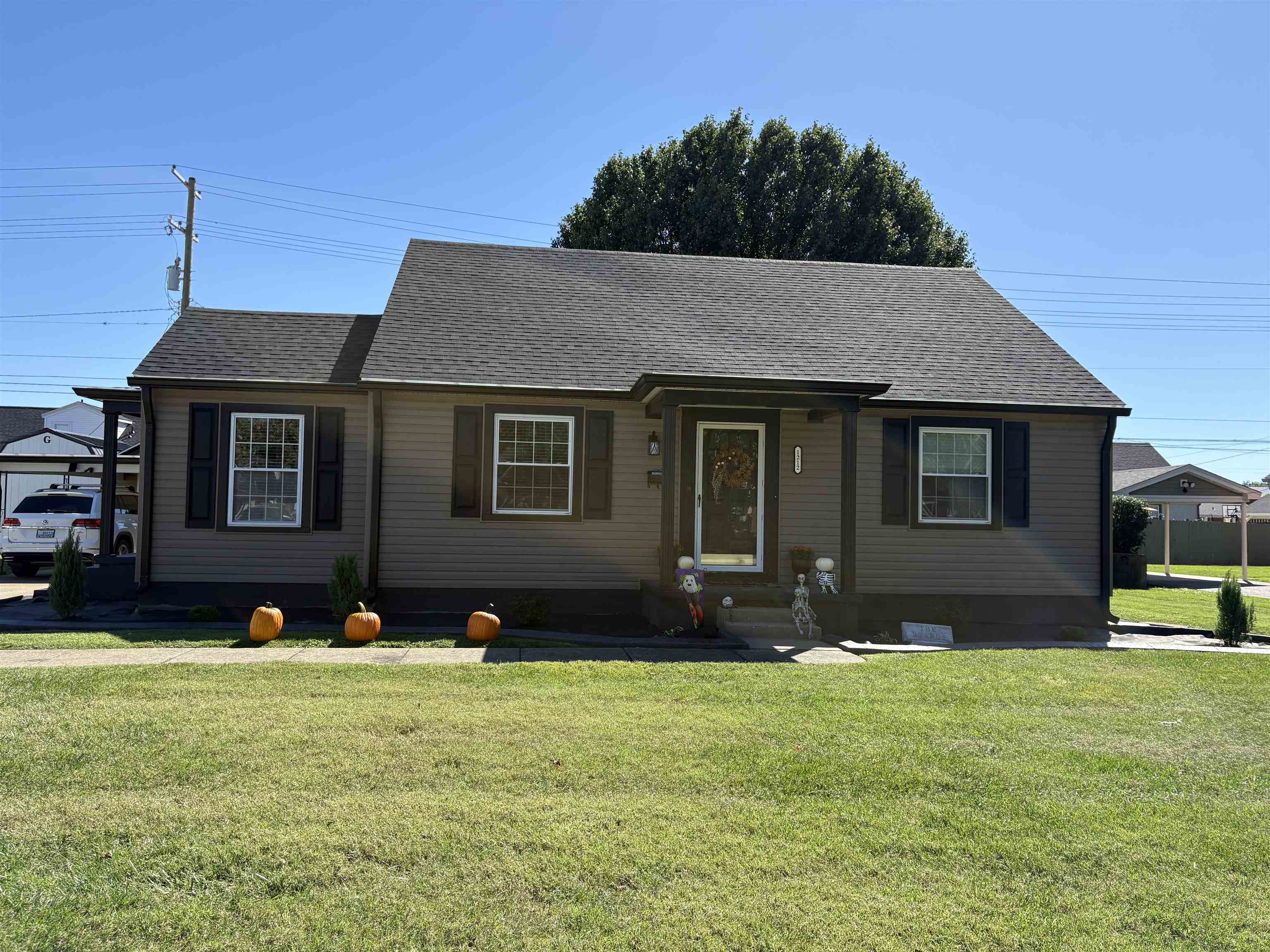 1212 Hill Ave, Owensboro, Kentucky 42301, 4 Bedrooms Bedrooms, ,2 BathroomsBathrooms,Single Family Residence,For Sale,Hill Ave,93276