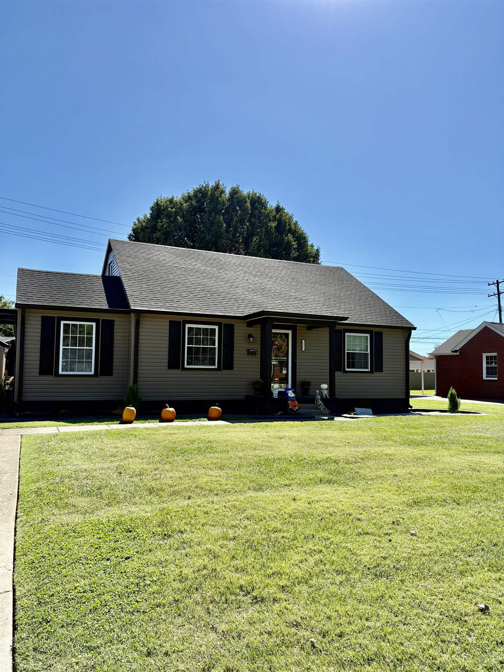 1212 Hill Ave, Owensboro, Kentucky 42301, 4 Bedrooms Bedrooms, ,2 BathroomsBathrooms,Single Family Residence,For Sale,Hill Ave,93276