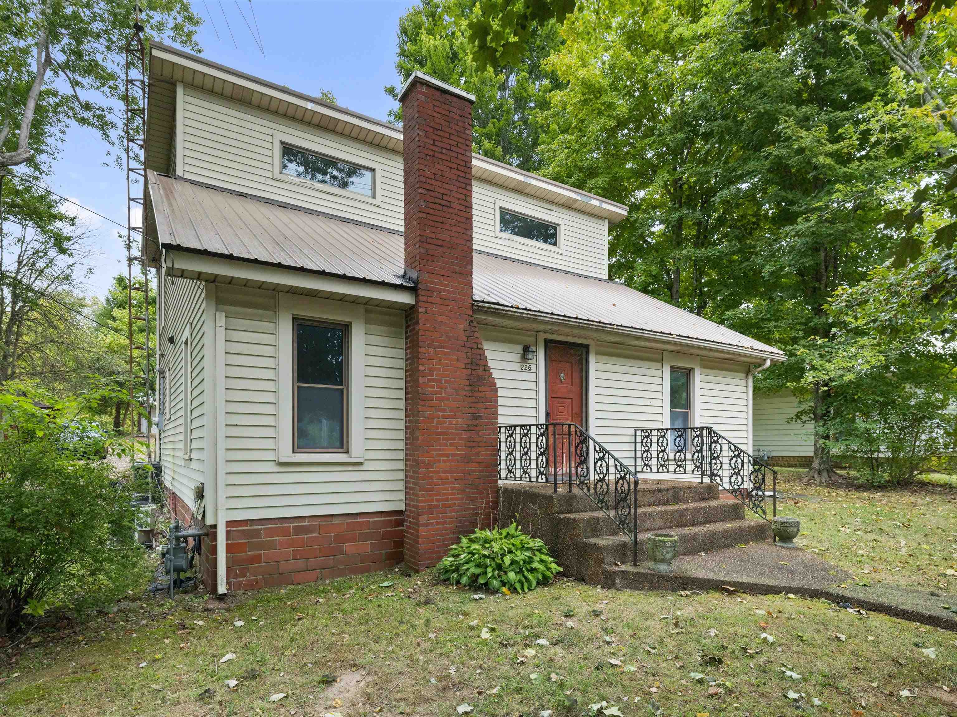 226 Main St, Fordsville, Kentucky 42343, 4 Bedrooms Bedrooms, ,2 BathroomsBathrooms,Single Family Residence,For Sale,Main St,93277