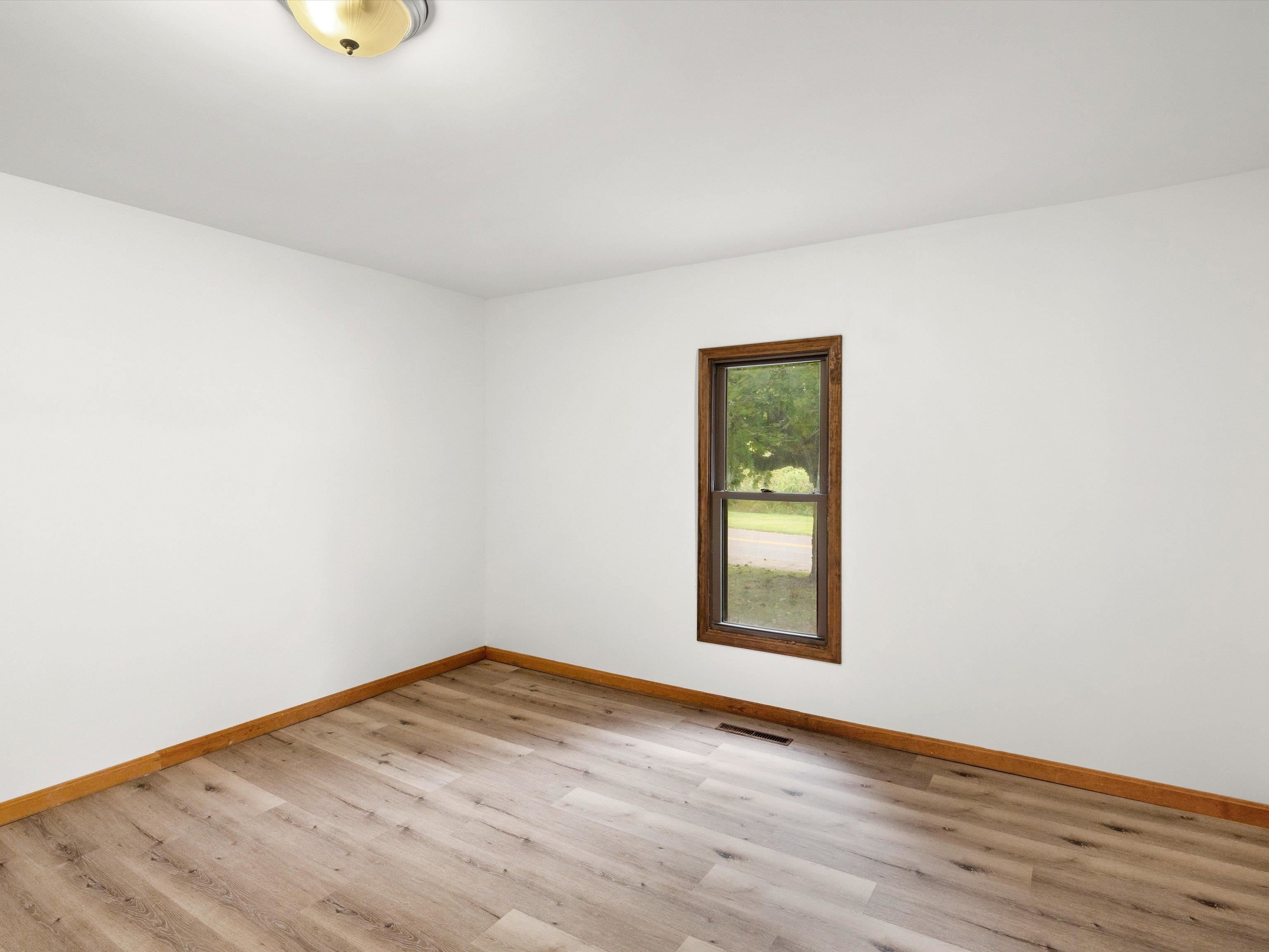 226 Main St, Fordsville, Kentucky 42343, 4 Bedrooms Bedrooms, ,2 BathroomsBathrooms,Single Family Residence,For Sale,Main St,93277