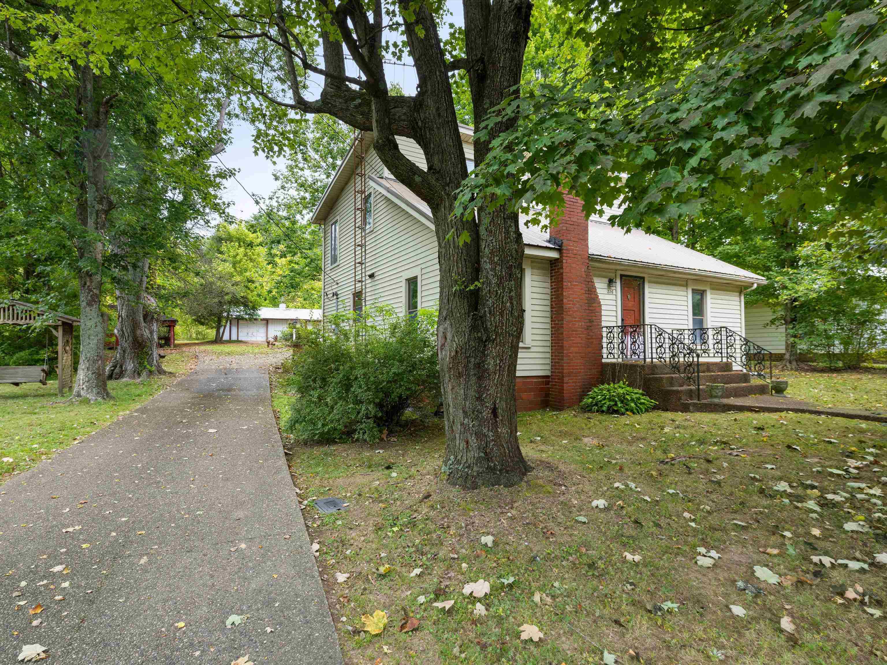 226 Main St, Fordsville, Kentucky 42343, 4 Bedrooms Bedrooms, ,2 BathroomsBathrooms,Single Family Residence,For Sale,Main St,93277