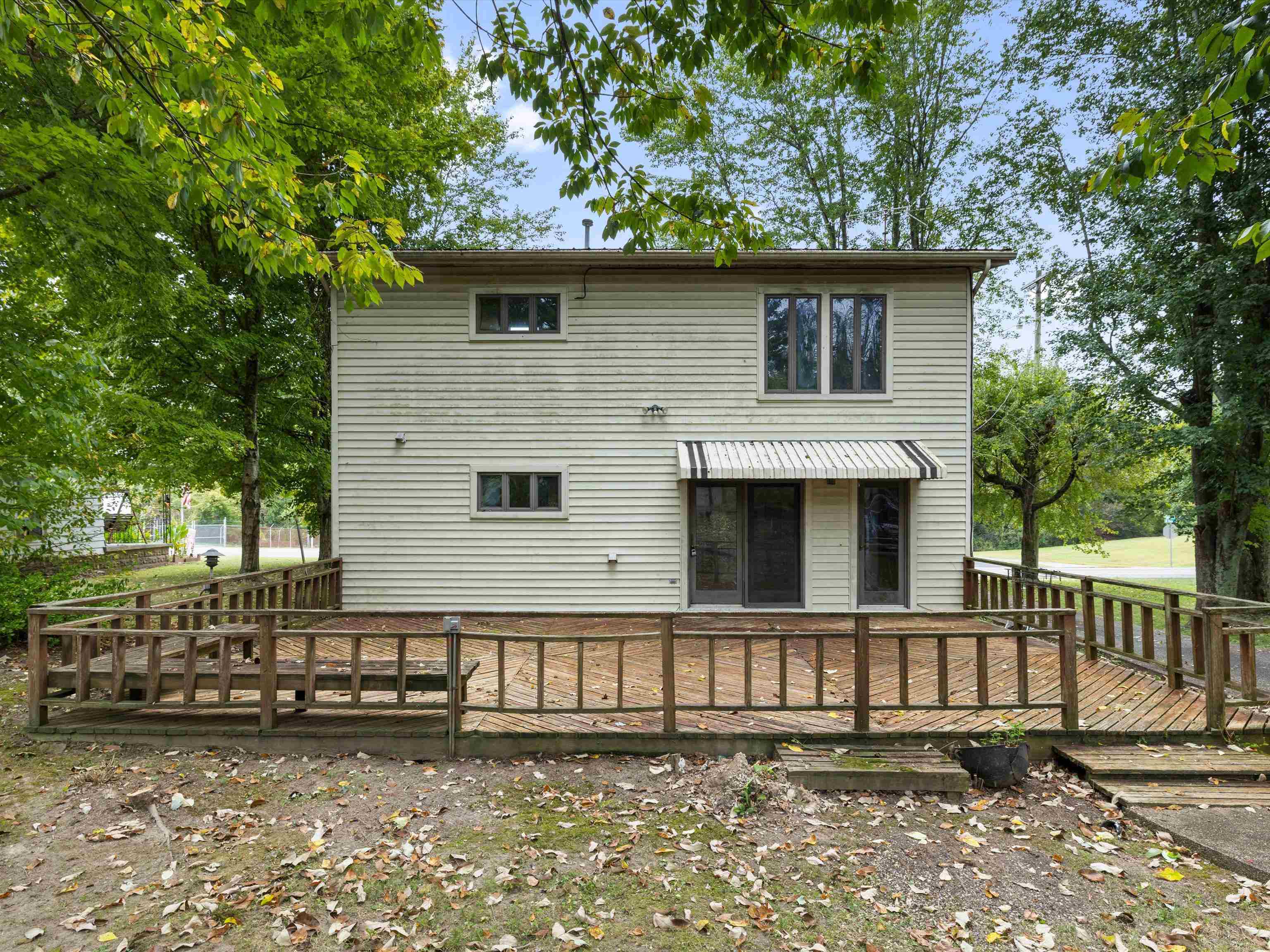 226 Main St, Fordsville, Kentucky 42343, 4 Bedrooms Bedrooms, ,2 BathroomsBathrooms,Single Family Residence,For Sale,Main St,93277