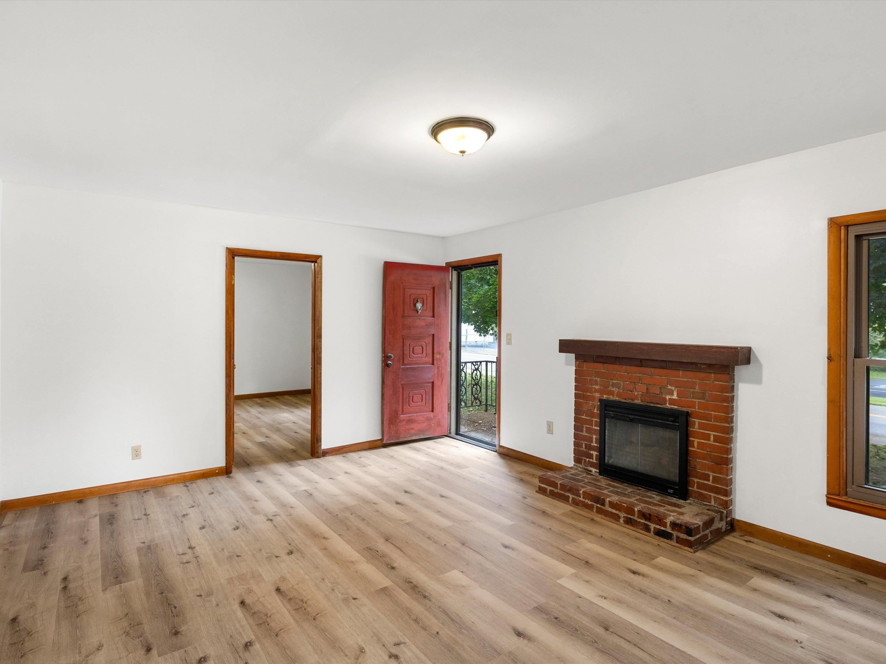 226 Main St, Fordsville, Kentucky 42343, 4 Bedrooms Bedrooms, ,2 BathroomsBathrooms,Single Family Residence,For Sale,Main St,93277