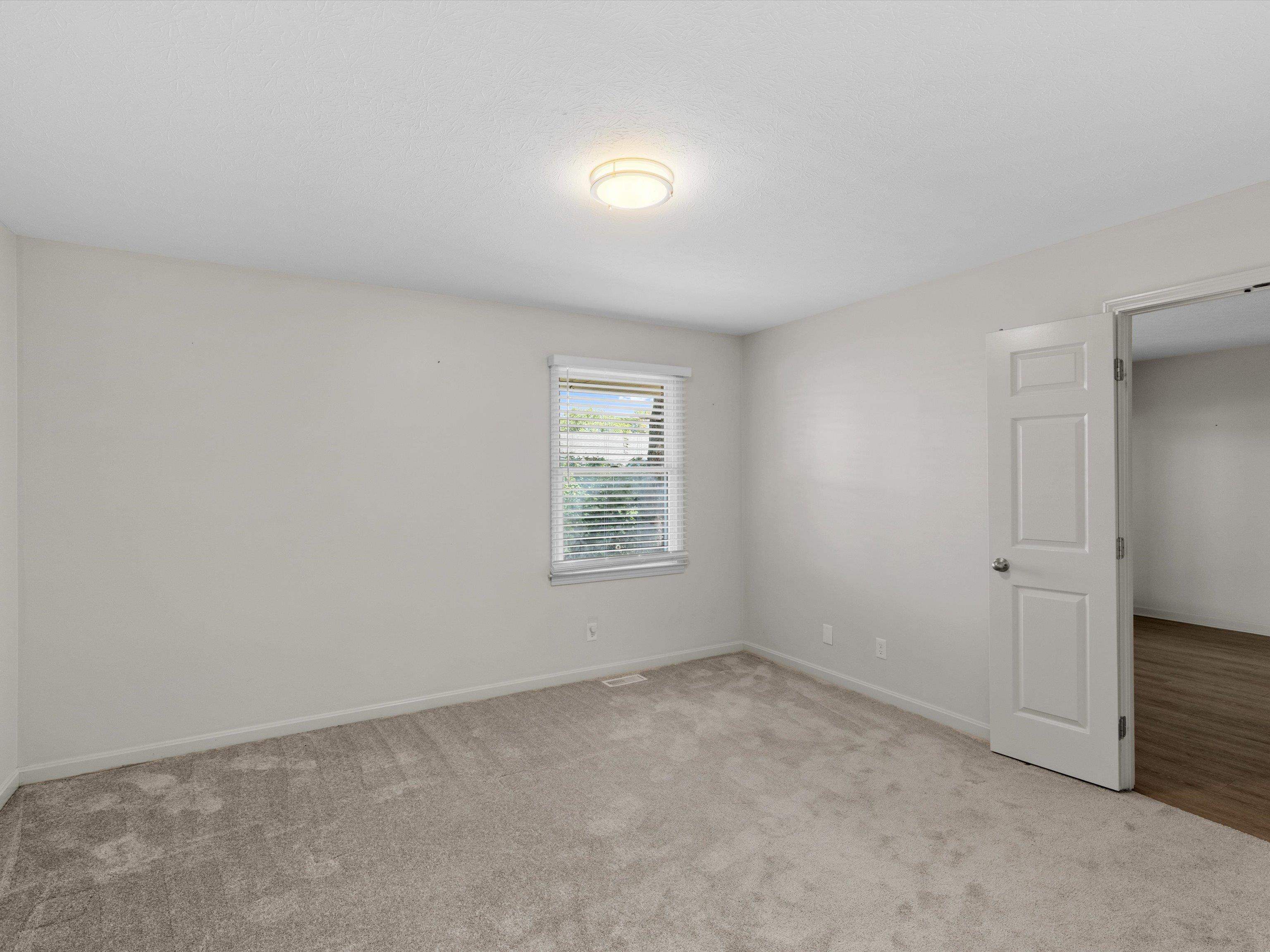 2127 Augusta Dr Unit C, Henderson, Kentucky 42420, 2 Bedrooms Bedrooms, ,1 BathroomBathrooms,Condominium,For Sale,Augusta Dr Unit C,93278