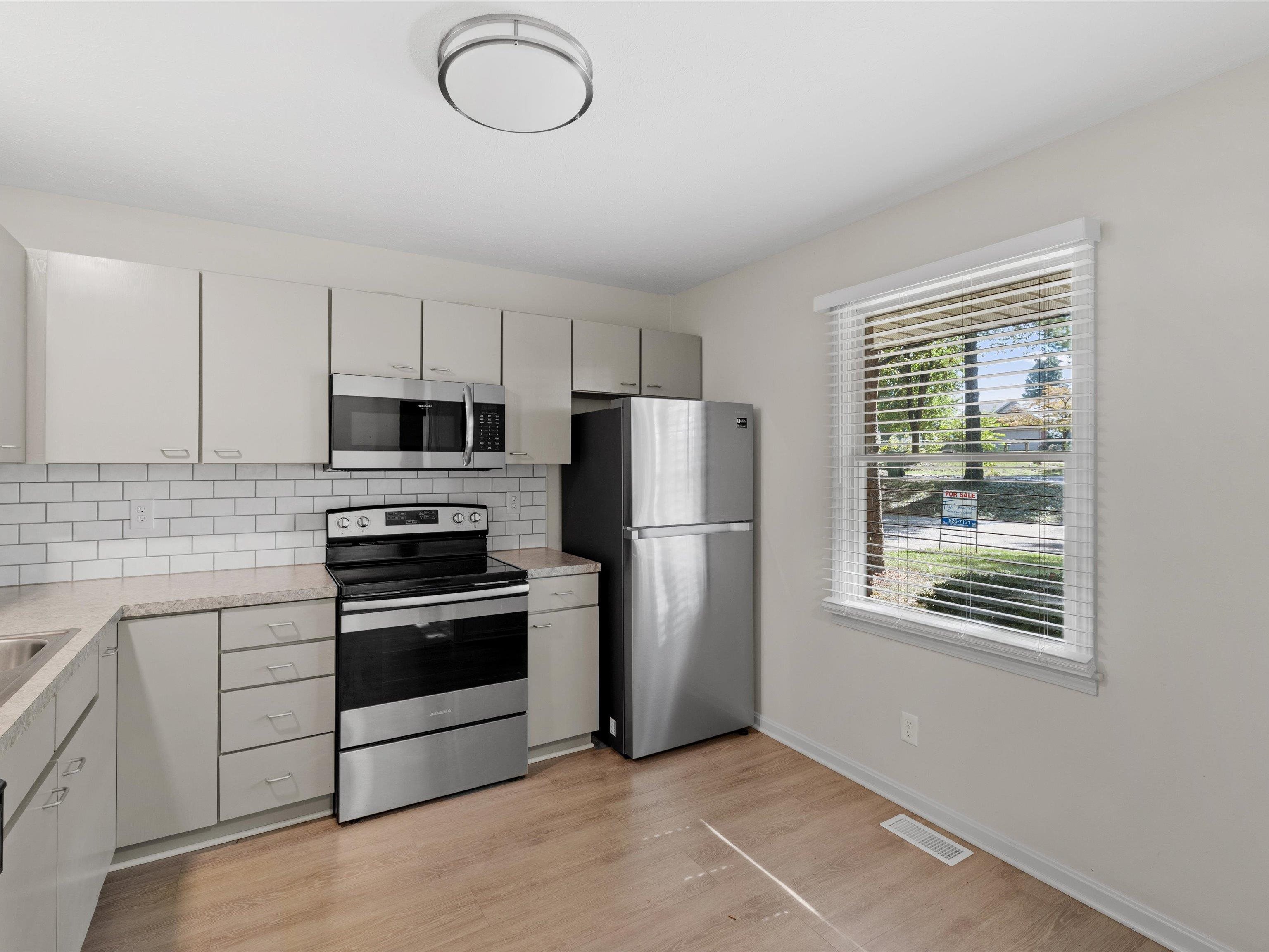 2127 Augusta Dr Unit C, Henderson, Kentucky 42420, 2 Bedrooms Bedrooms, ,1 BathroomBathrooms,Condominium,For Sale,Augusta Dr Unit C,93278