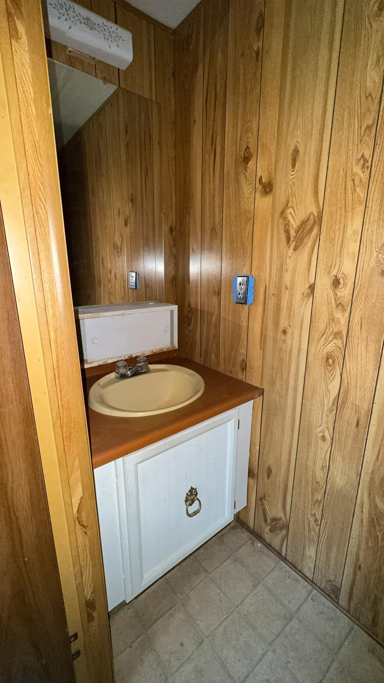25 Market St, Lewisport, Kentucky 42351, 2 Bedrooms Bedrooms, ,1 BathroomBathrooms,Manufactured Home,For Sale,Market St,93281