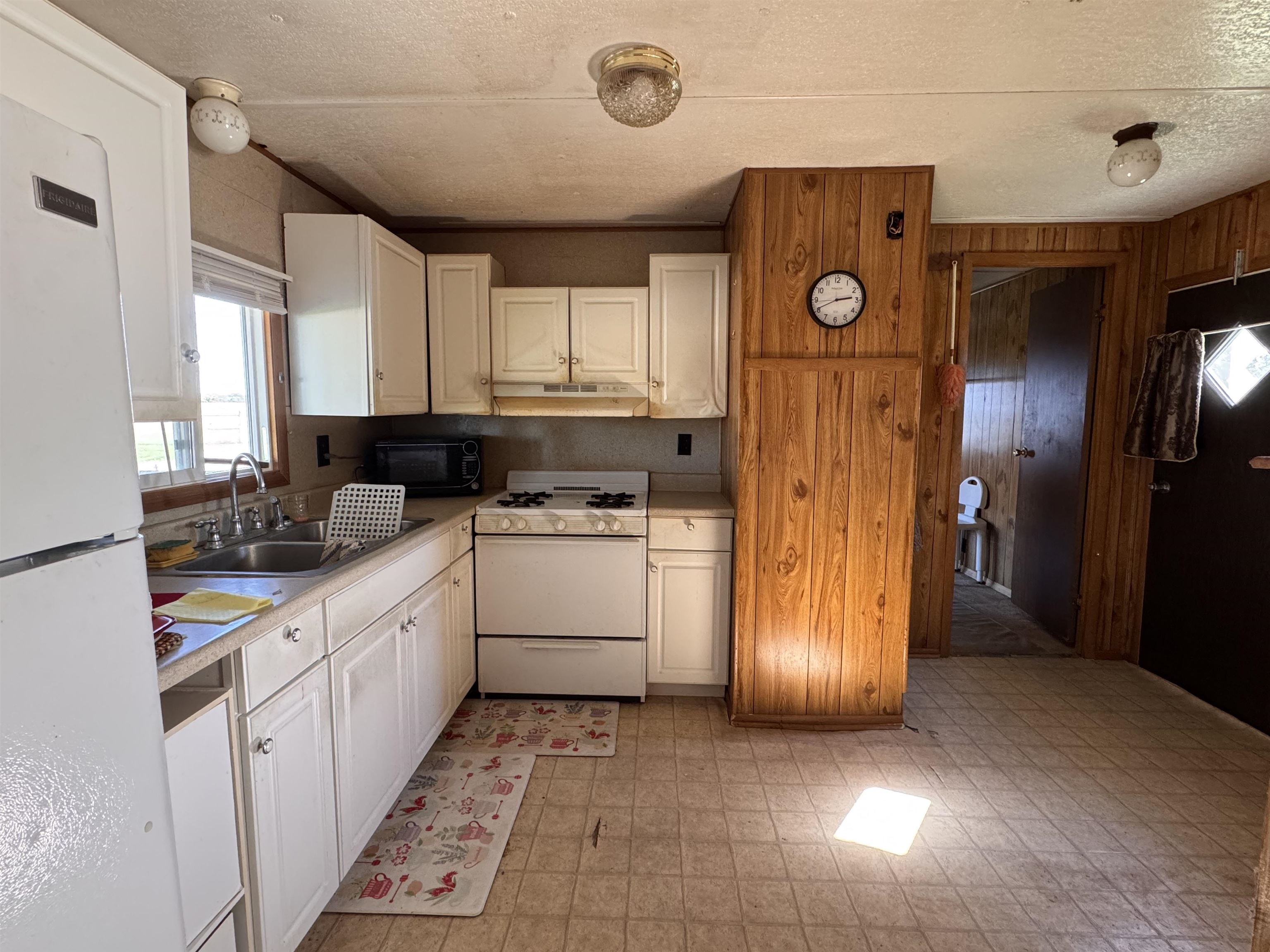 25 Market St, Lewisport, Kentucky 42351, 2 Bedrooms Bedrooms, ,1 BathroomBathrooms,Manufactured Home,For Sale,Market St,93281