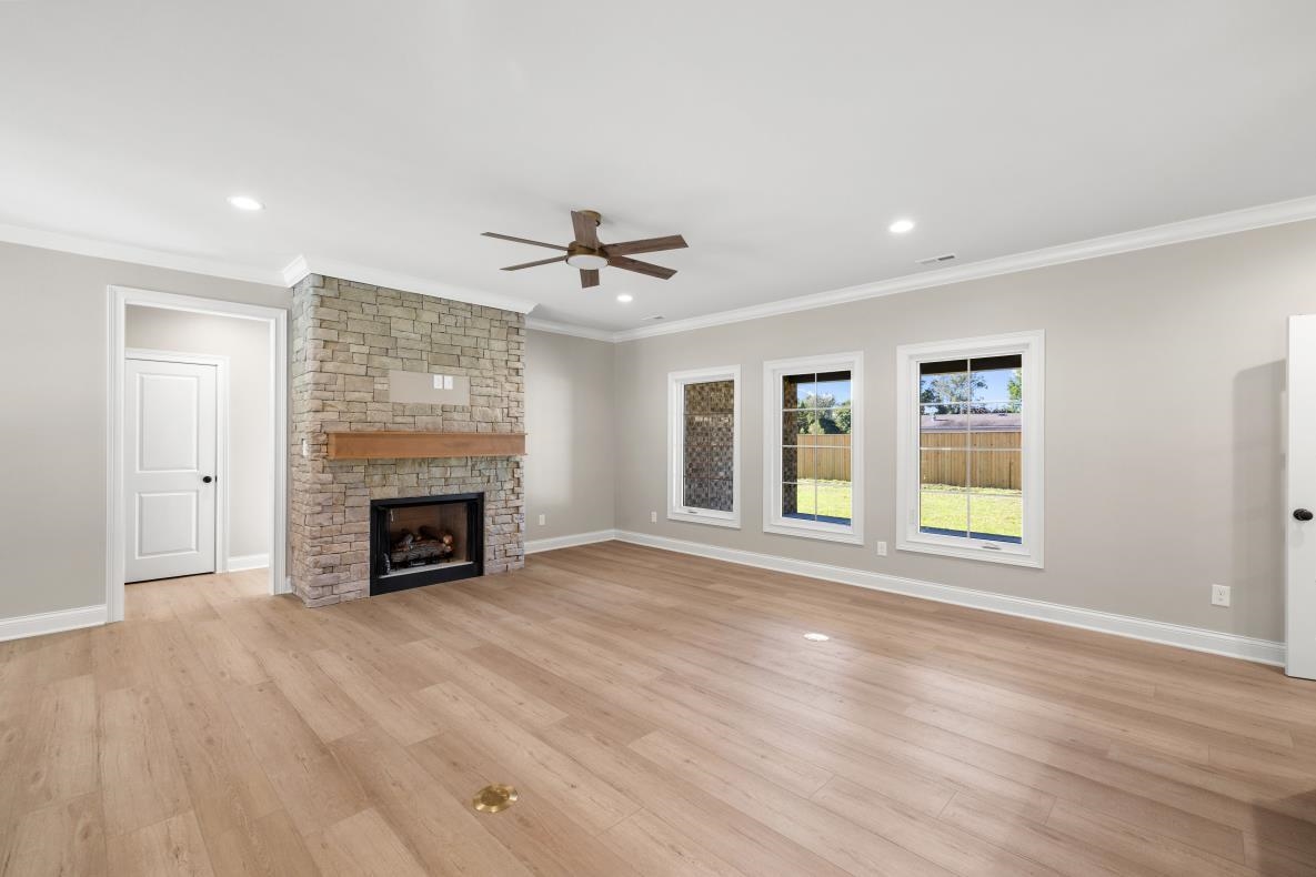 4020 Medley Road, Owensboro, Kentucky 42301, 3 Bedrooms Bedrooms, ,2 BathroomsBathrooms,Single Family Residence,For Sale,Medley Road,93283