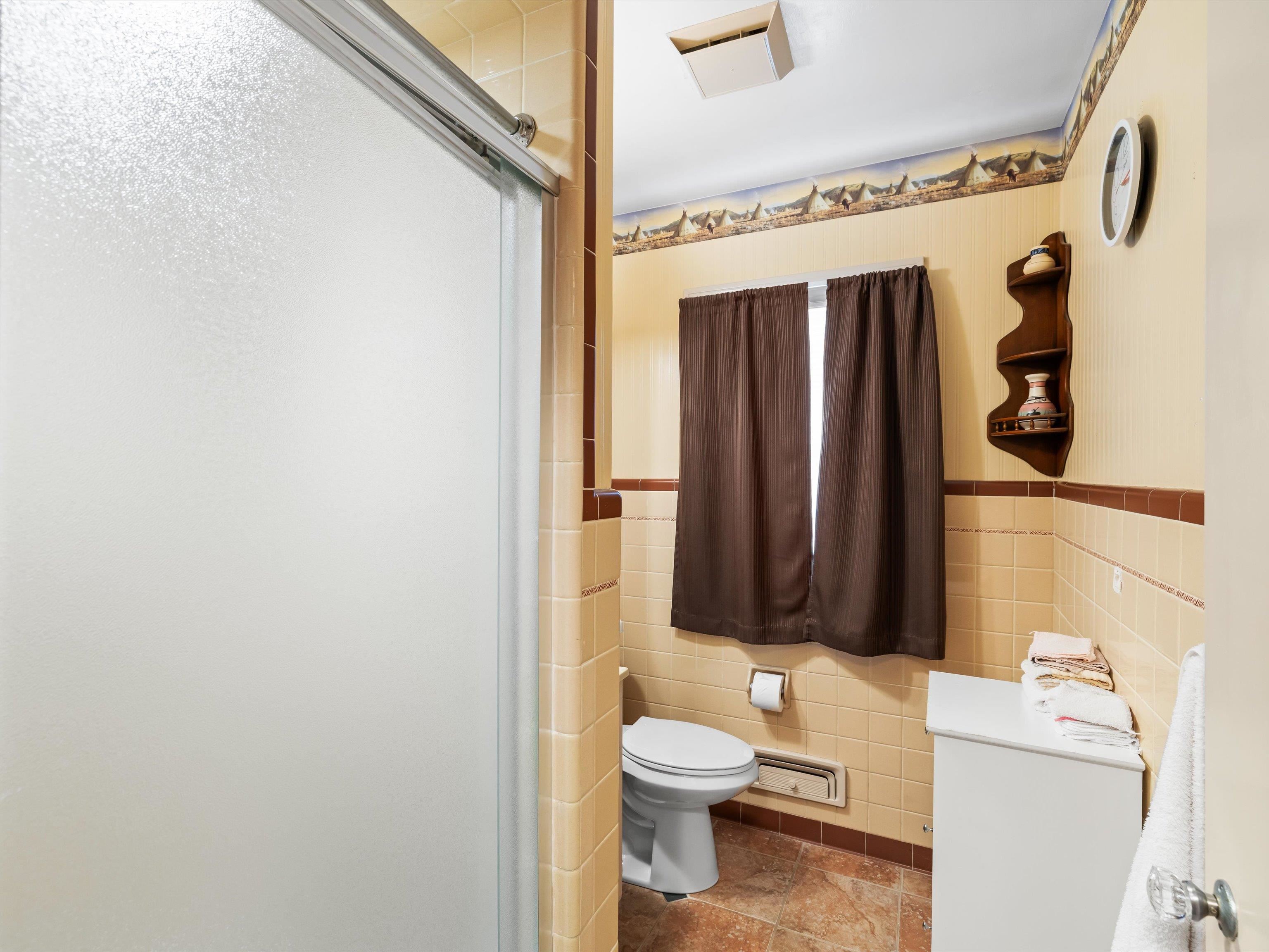 3820 Hillcrest Dr, Owensboro, Kentucky 42303, 4 Bedrooms Bedrooms, ,2 BathroomsBathrooms,Single Family Residence,For Sale,Hillcrest Dr,93298