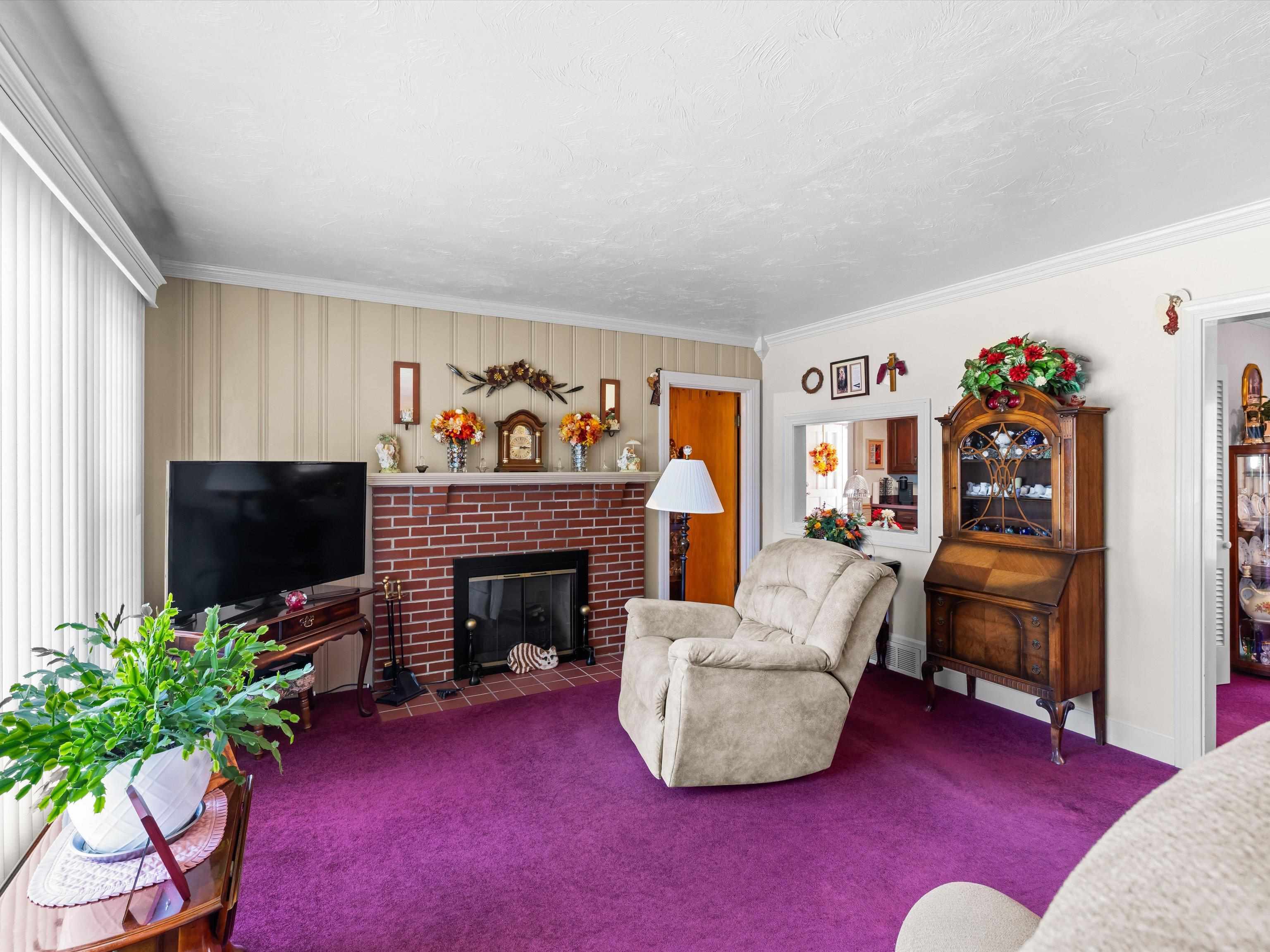 3820 Hillcrest Dr, Owensboro, Kentucky 42303, 4 Bedrooms Bedrooms, ,2 BathroomsBathrooms,Single Family Residence,For Sale,Hillcrest Dr,93298