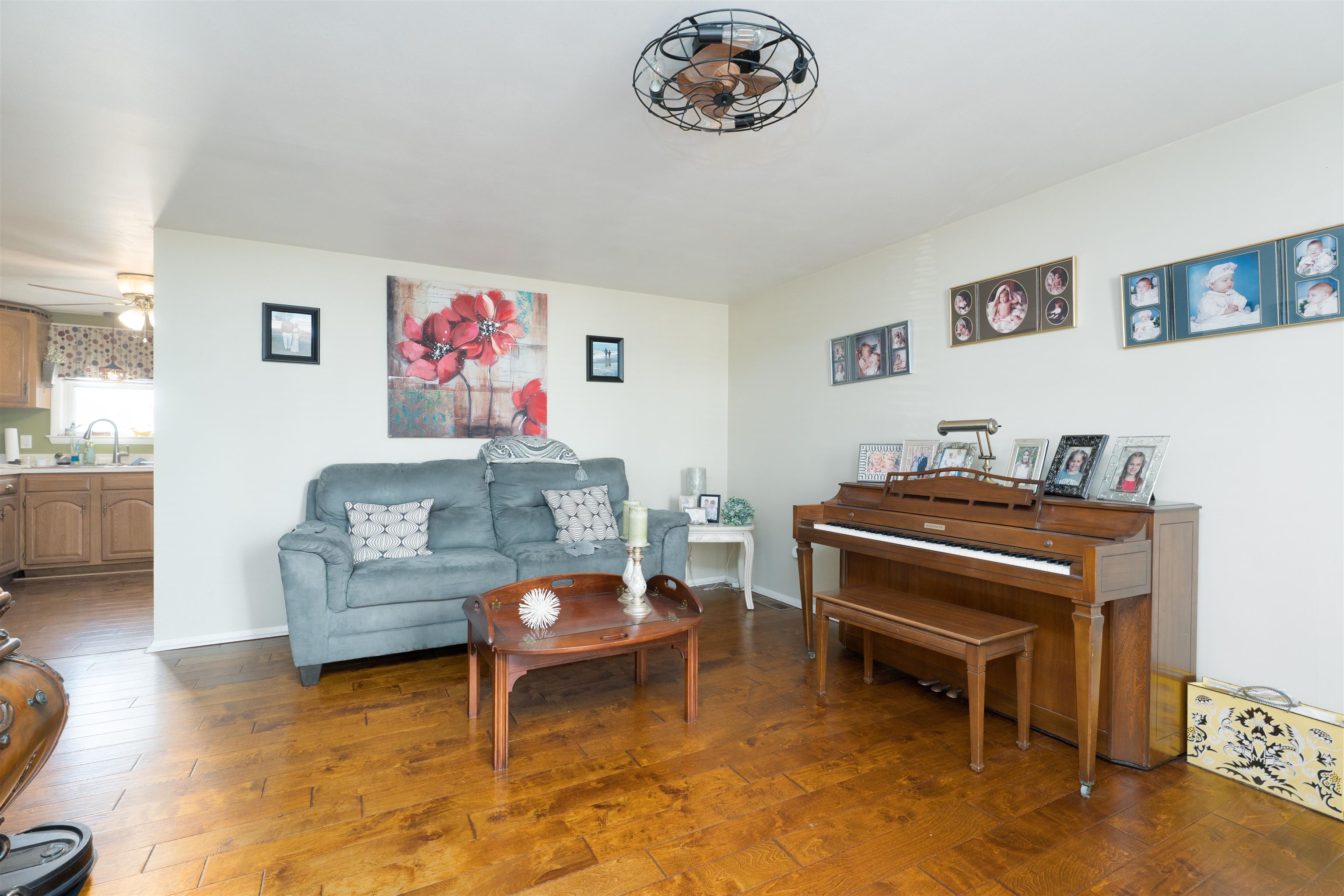 1002 Piedmont Drive, Owensboro, Kentucky 42301, 3 Bedrooms Bedrooms, ,1 BathroomBathrooms,Single Family Residence,For Sale,Piedmont Drive,93309