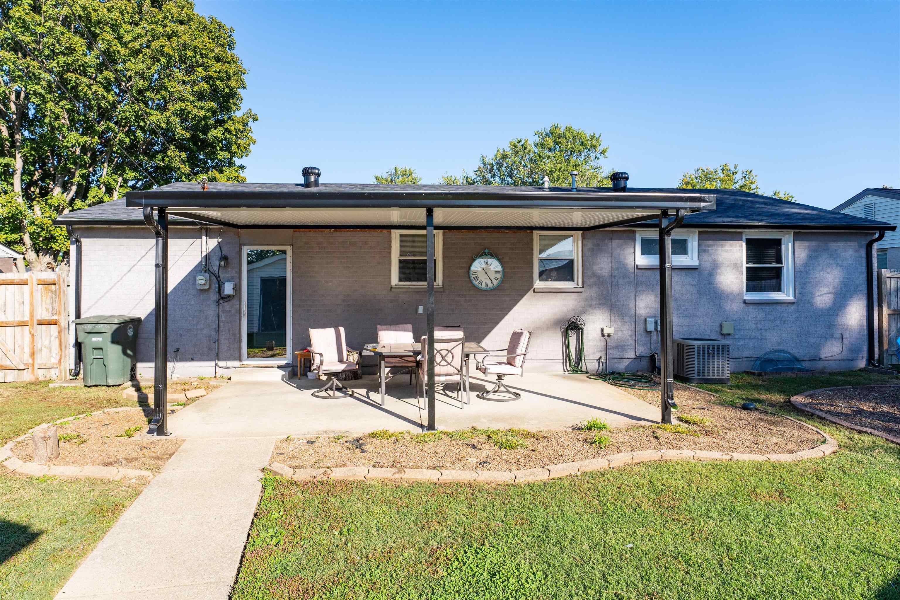 1002 Piedmont Drive, Owensboro, Kentucky 42301, 3 Bedrooms Bedrooms, ,1 BathroomBathrooms,Single Family Residence,For Sale,Piedmont Drive,93309