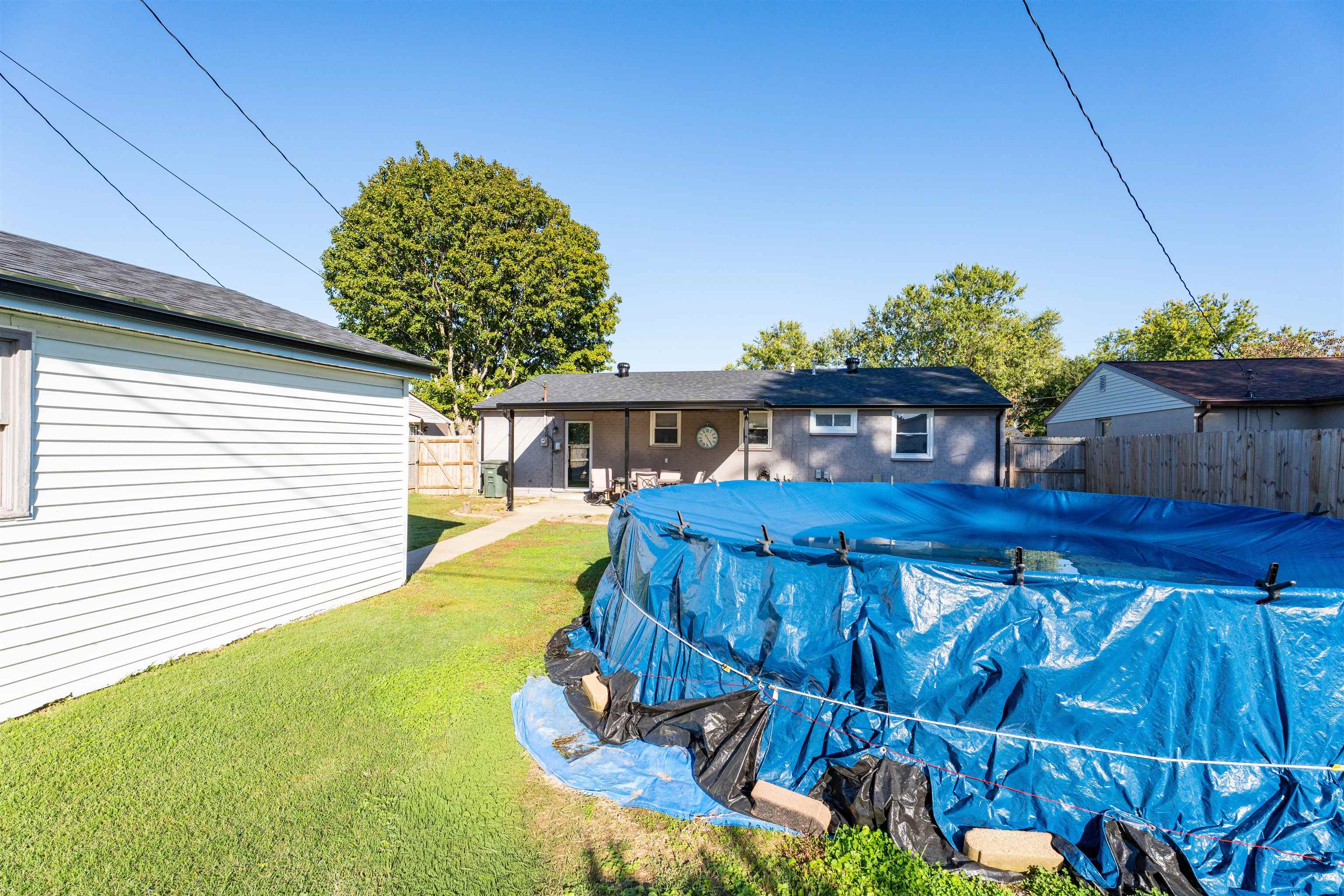 1002 Piedmont Drive, Owensboro, Kentucky 42301, 3 Bedrooms Bedrooms, ,1 BathroomBathrooms,Single Family Residence,For Sale,Piedmont Drive,93309