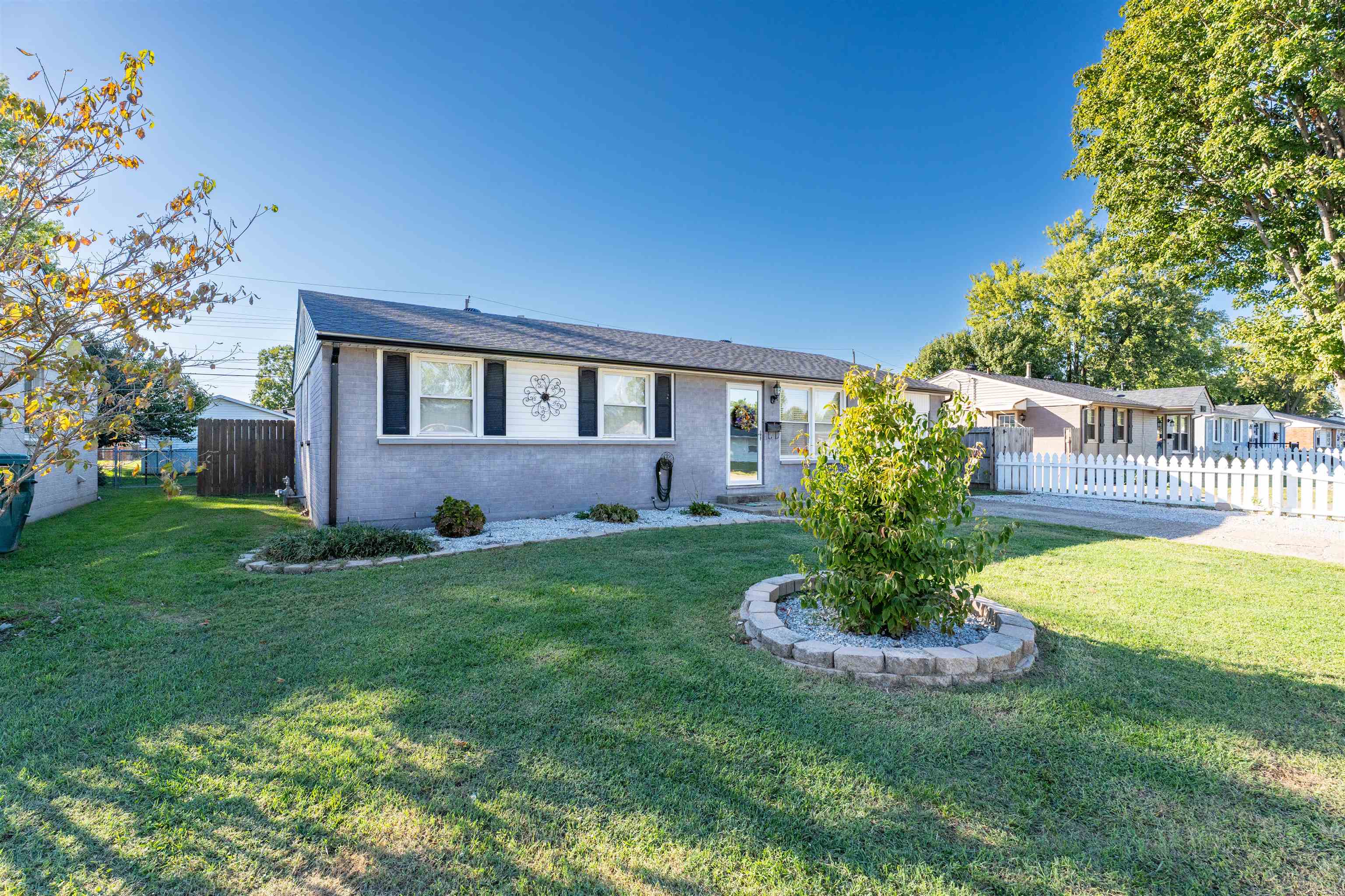 1002 Piedmont Drive, Owensboro, Kentucky 42301, 3 Bedrooms Bedrooms, ,1 BathroomBathrooms,Single Family Residence,For Sale,Piedmont Drive,93309