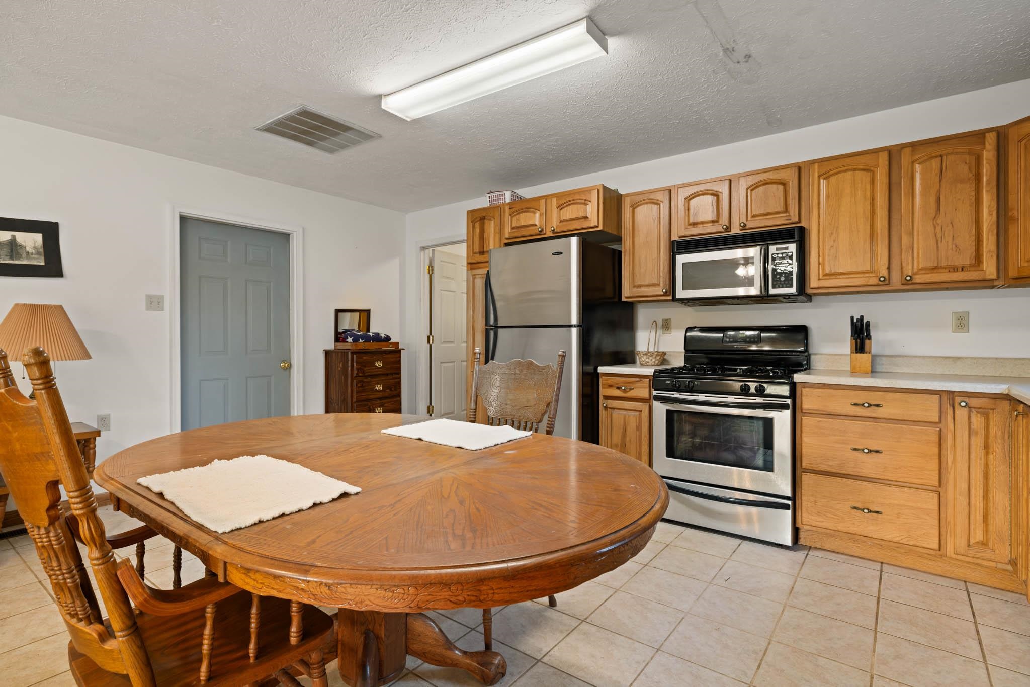 6130 State Rte 54 W, Whitesville, Kentucky 42378, 4 Bedrooms Bedrooms, ,3 BathroomsBathrooms,Single Family Residence,For Sale,State Rte 54 W,93313