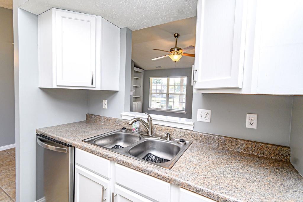 3732 Legacy Run, Owensboro, Kentucky 42301, 2 Bedrooms Bedrooms, ,1 BathroomBathrooms,Single Family Residence,For Sale,Legacy Run,93315