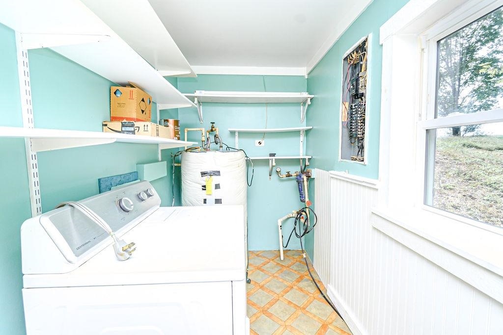 960 Bohannon Rd., Calhoun, Kentucky 42327, 2 Bedrooms Bedrooms, ,1 BathroomBathrooms,Single Family Residence,For Sale,Bohannon Rd.,93317