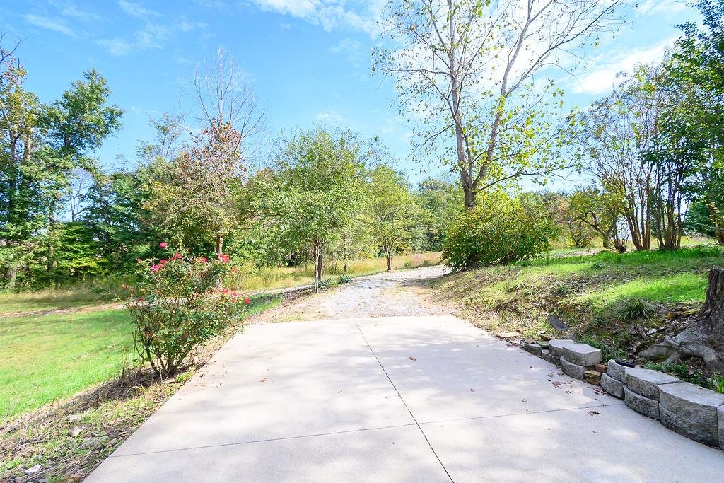 960 Bohannon Rd., Calhoun, Kentucky 42327, 2 Bedrooms Bedrooms, ,1 BathroomBathrooms,Single Family Residence,For Sale,Bohannon Rd.,93317