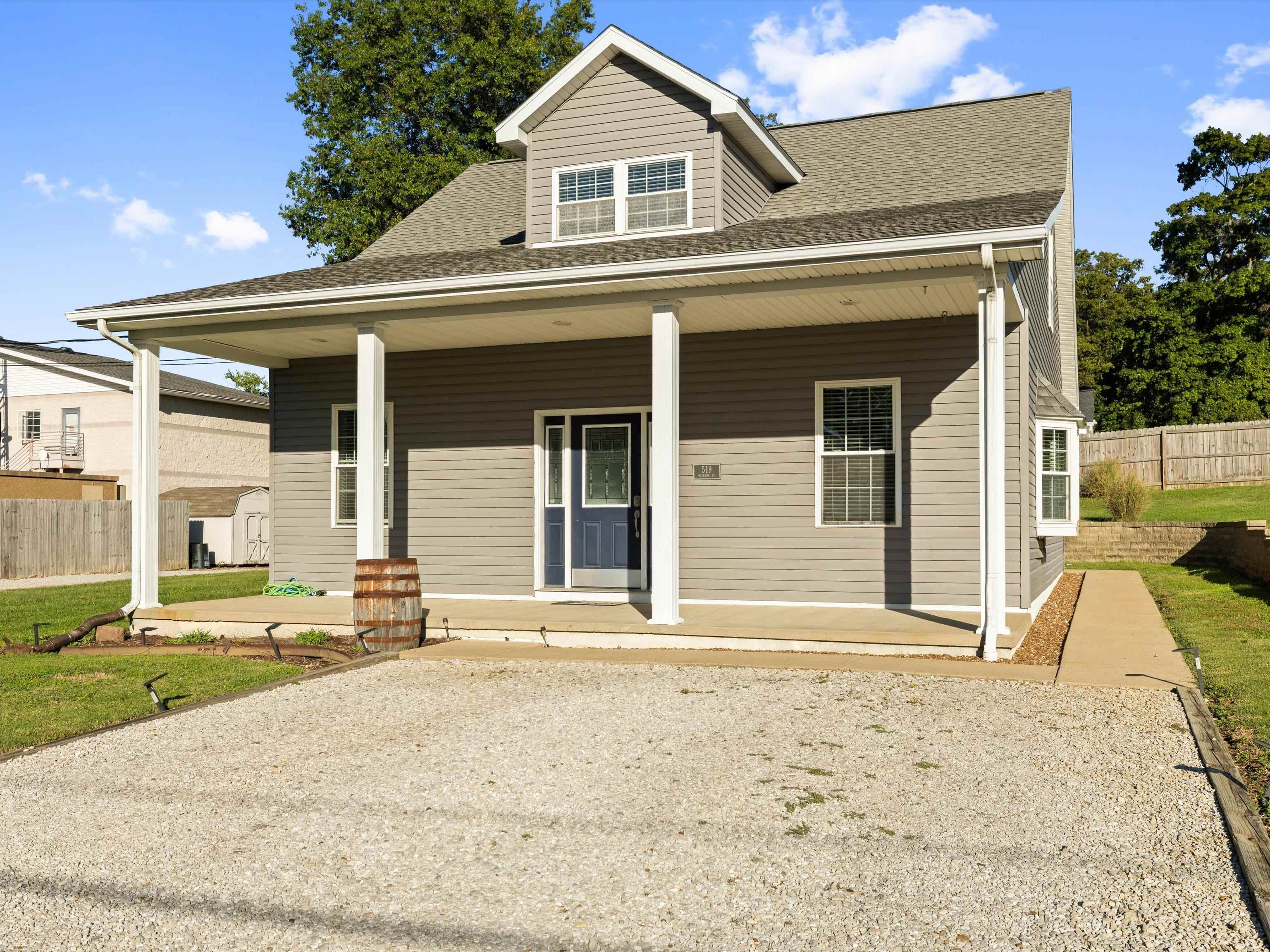 519 Monroe St, NEWBURGH, Kentucky 47630-1221, 3 Bedrooms Bedrooms, ,2 BathroomsBathrooms,Single Family Residence,For Sale,Monroe St,93319