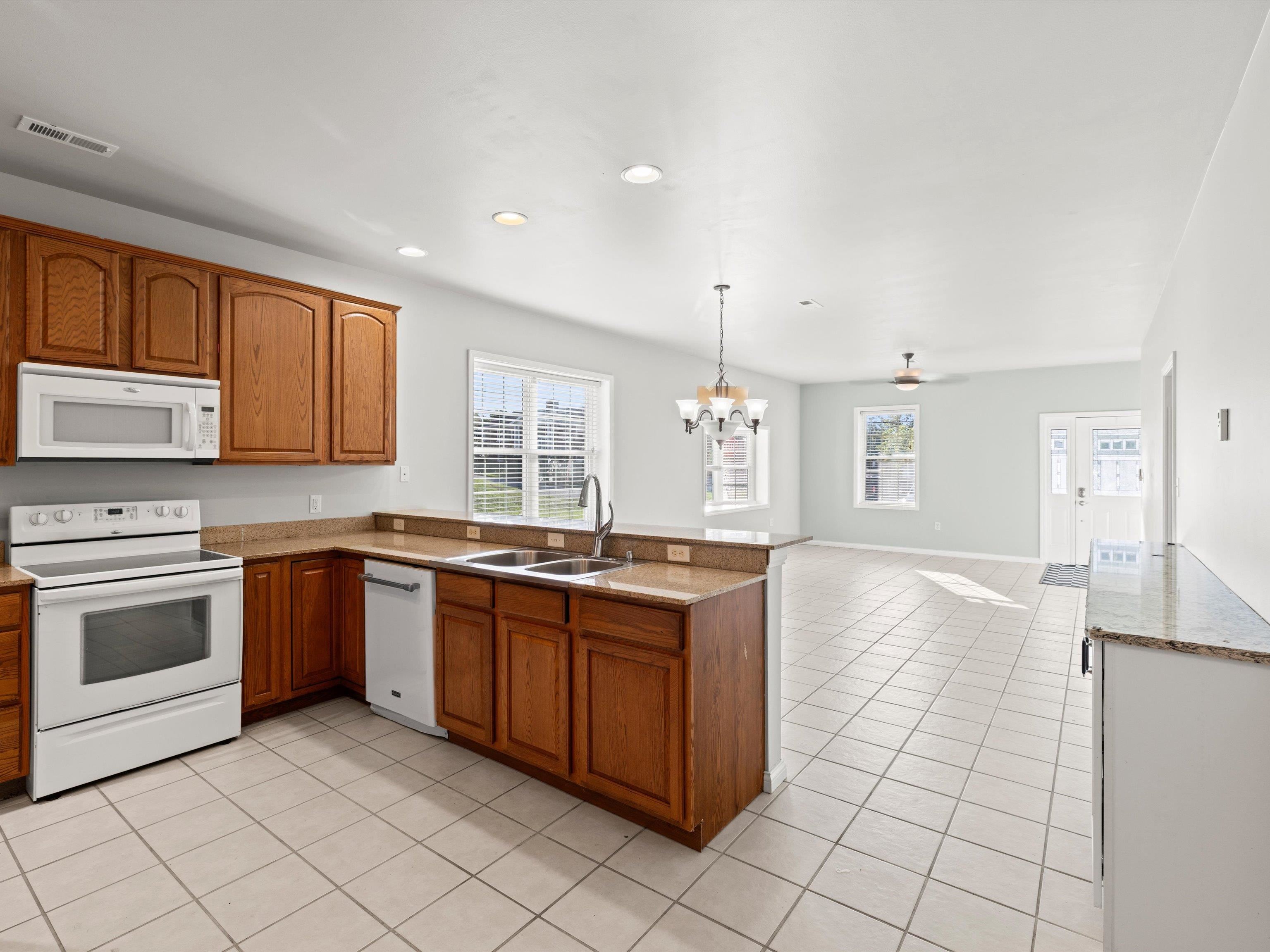 519 Monroe St, NEWBURGH, Kentucky 47630-1221, 3 Bedrooms Bedrooms, ,2 BathroomsBathrooms,Single Family Residence,For Sale,Monroe St,93319