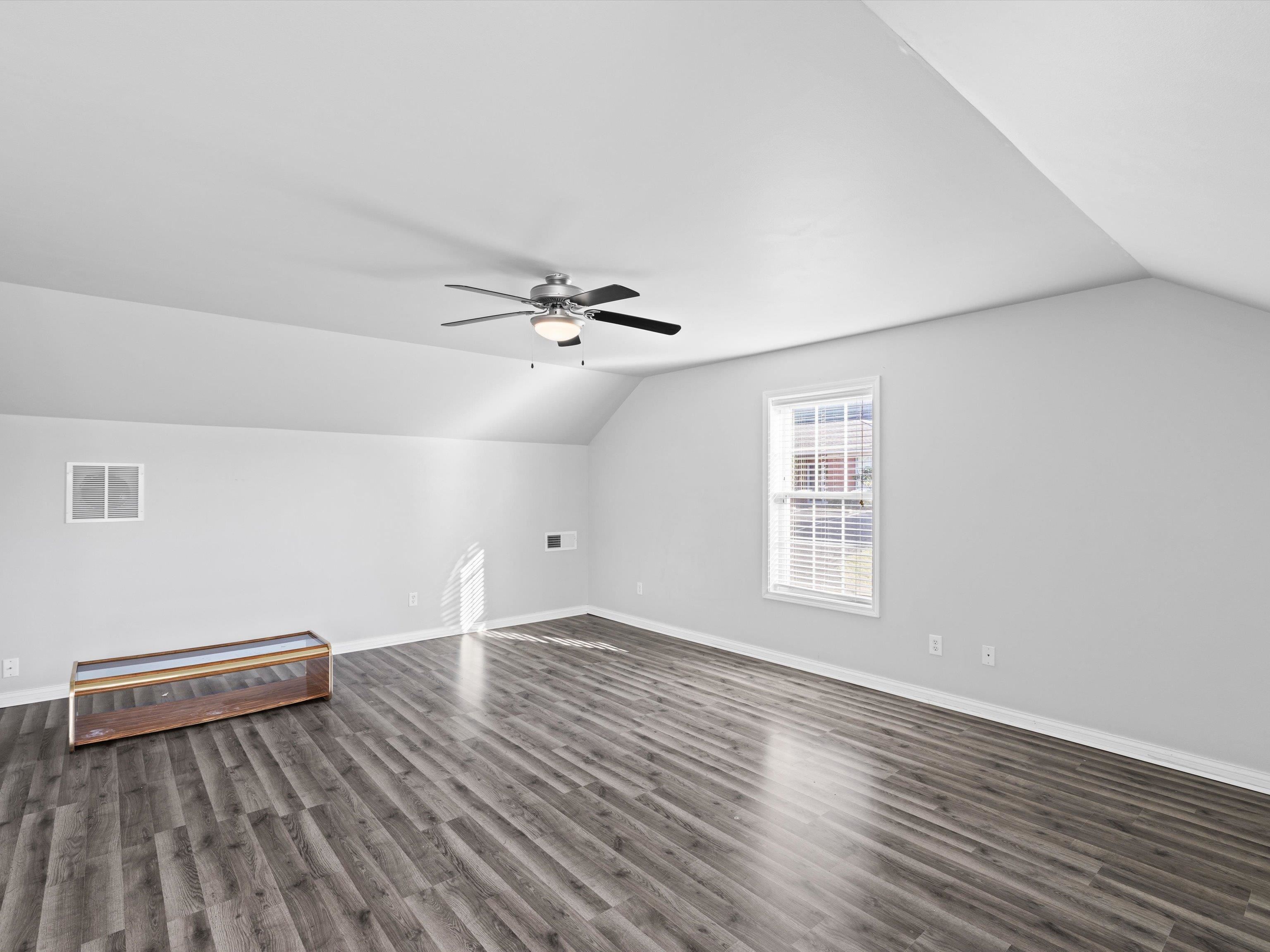 519 Monroe St, NEWBURGH, Kentucky 47630-1221, 3 Bedrooms Bedrooms, ,2 BathroomsBathrooms,Single Family Residence,For Sale,Monroe St,93319