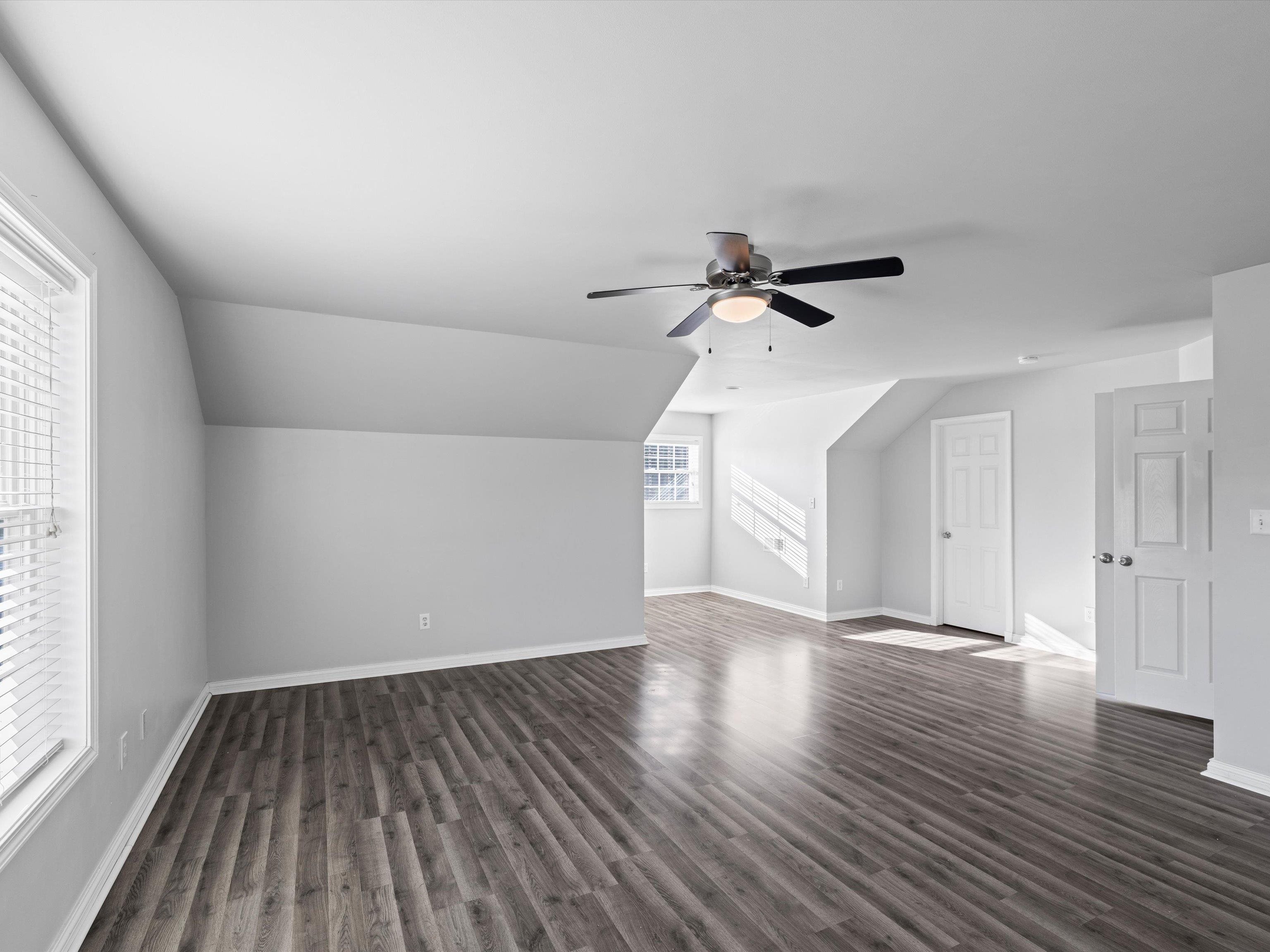 519 Monroe St, NEWBURGH, Kentucky 47630-1221, 3 Bedrooms Bedrooms, ,2 BathroomsBathrooms,Single Family Residence,For Sale,Monroe St,93319