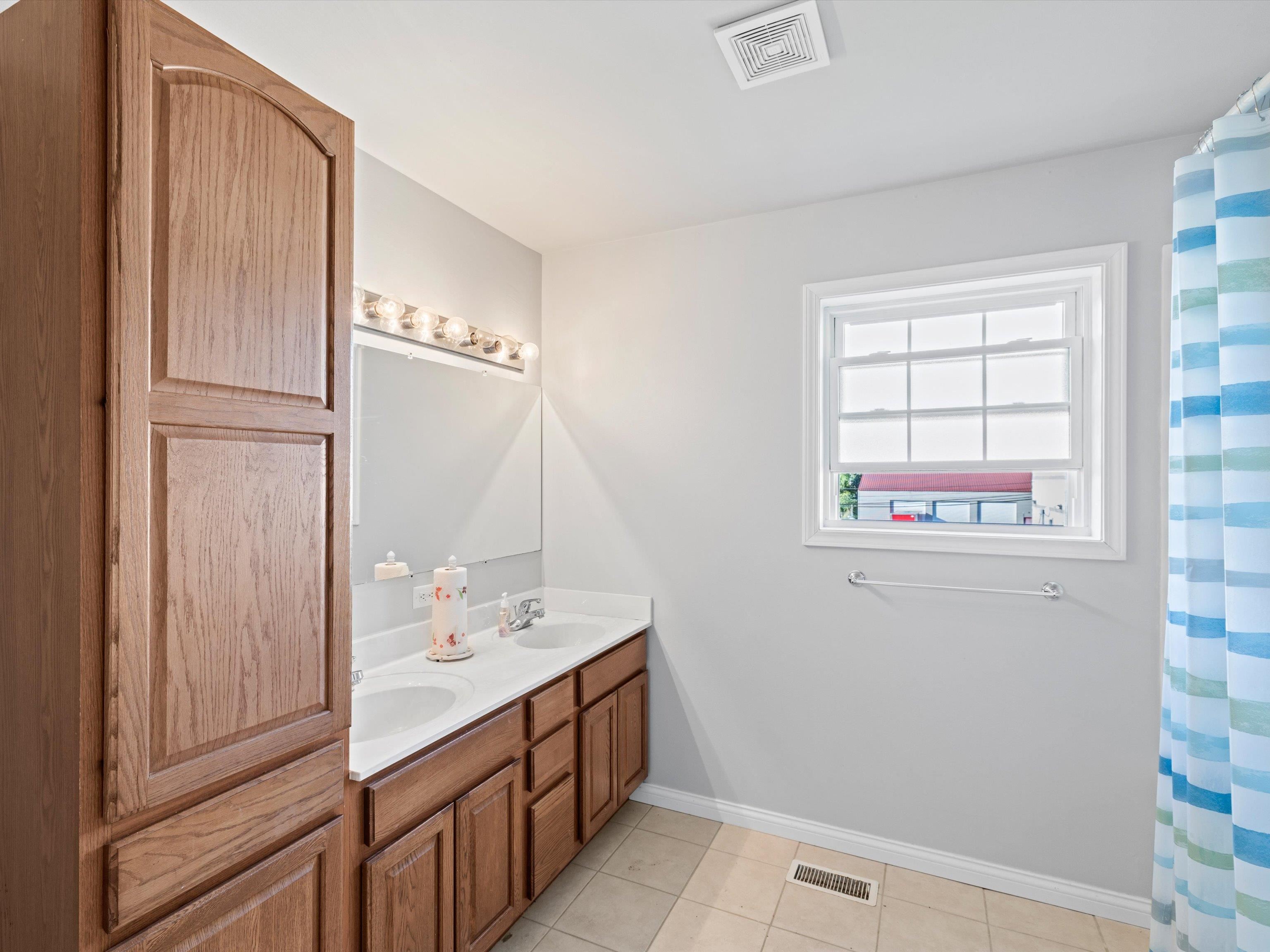 519 Monroe St, NEWBURGH, Kentucky 47630-1221, 3 Bedrooms Bedrooms, ,2 BathroomsBathrooms,Single Family Residence,For Sale,Monroe St,93319