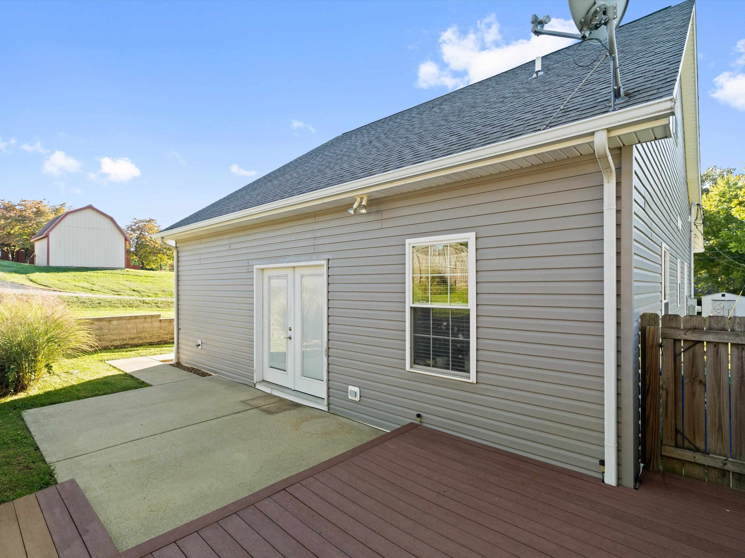 519 Monroe St, NEWBURGH, Kentucky 47630-1221, 3 Bedrooms Bedrooms, ,2 BathroomsBathrooms,Single Family Residence,For Sale,Monroe St,93319