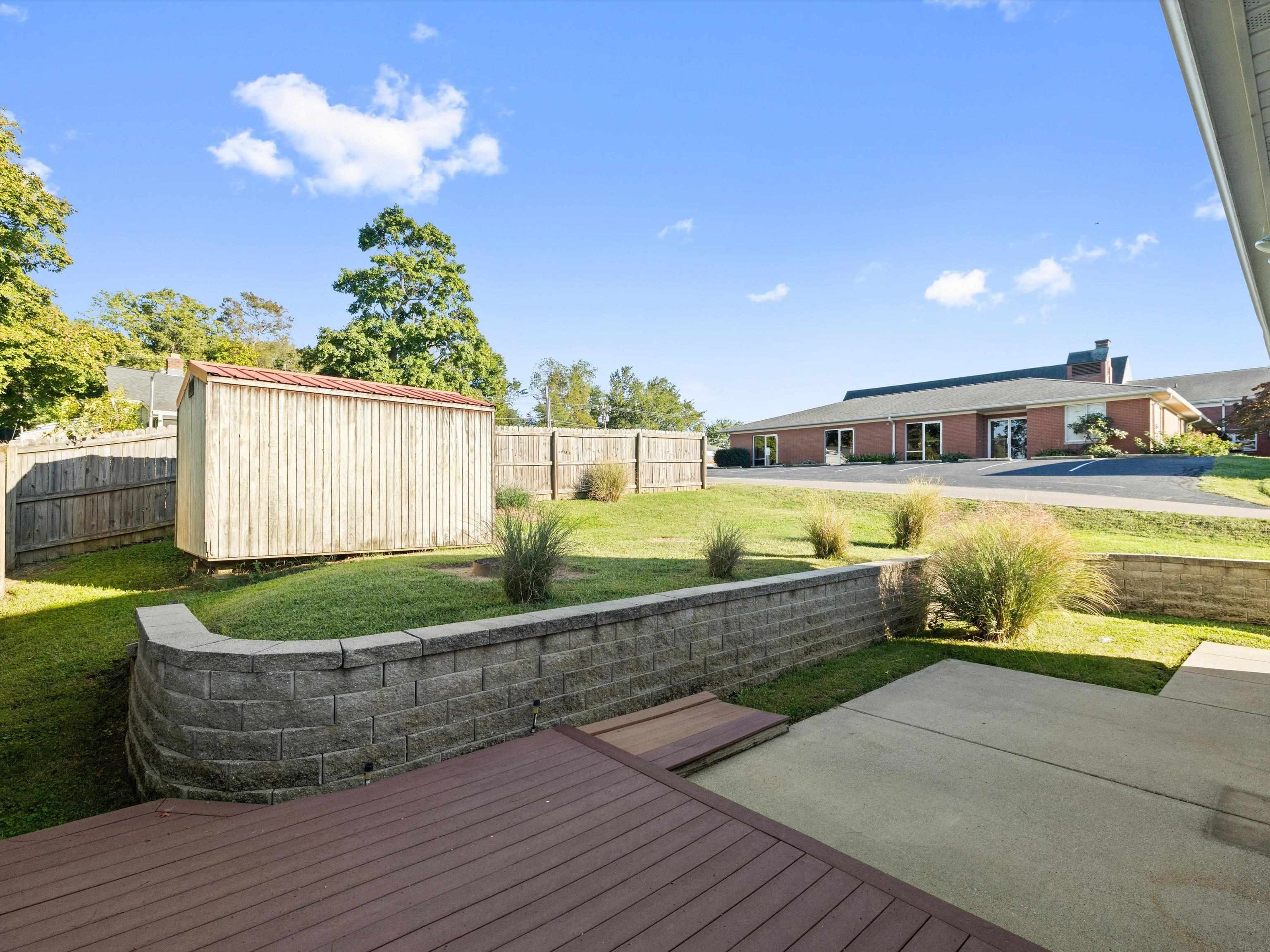 519 Monroe St, NEWBURGH, Kentucky 47630-1221, 3 Bedrooms Bedrooms, ,2 BathroomsBathrooms,Single Family Residence,For Sale,Monroe St,93319