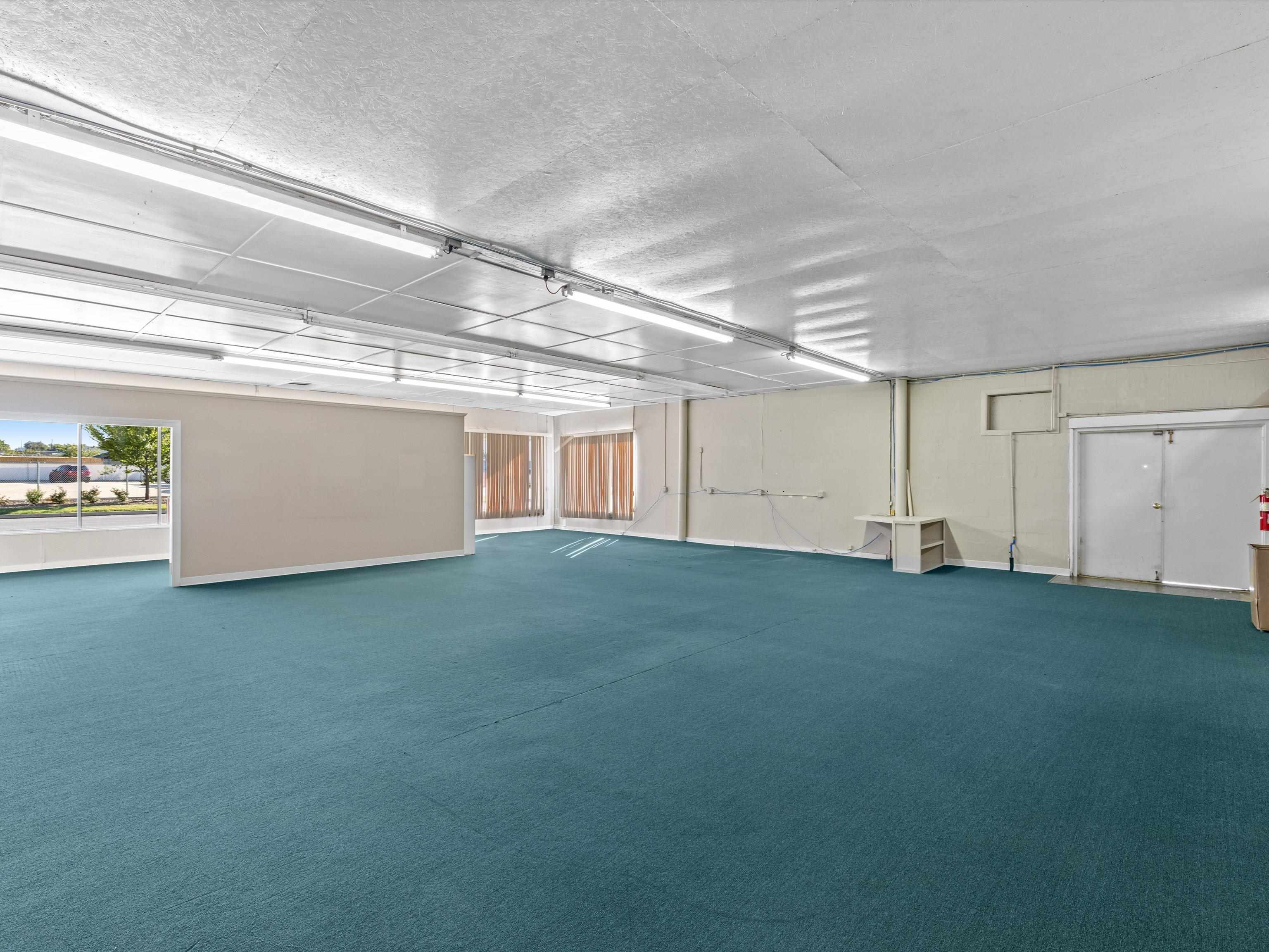 1921 West 2nd Street, Owensboro, Kentucky 42301, ,Office,For Sale,West 2nd Street,93325