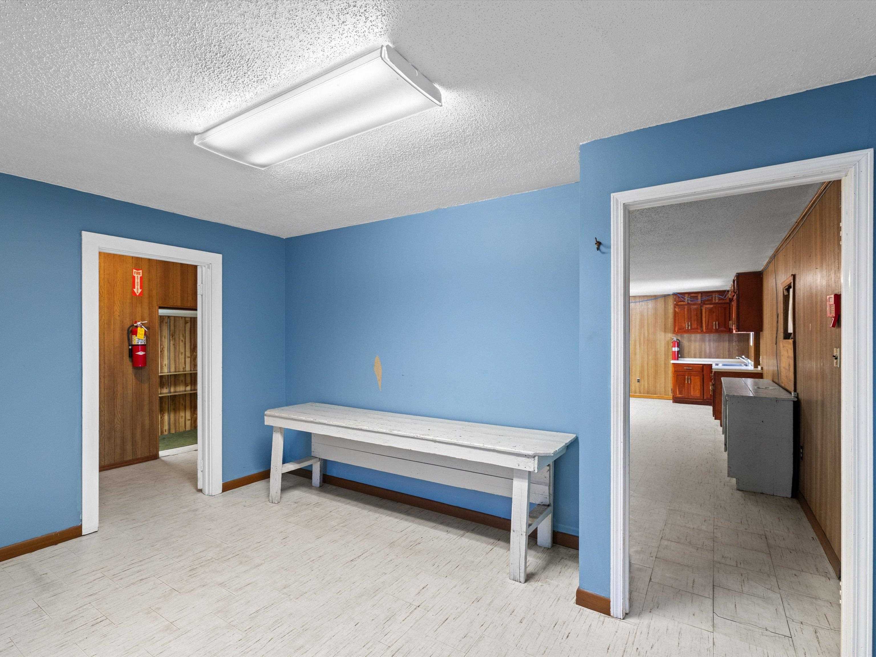 1921 West 2nd Street, Owensboro, Kentucky 42301, ,Office,For Sale,West 2nd Street,93325
