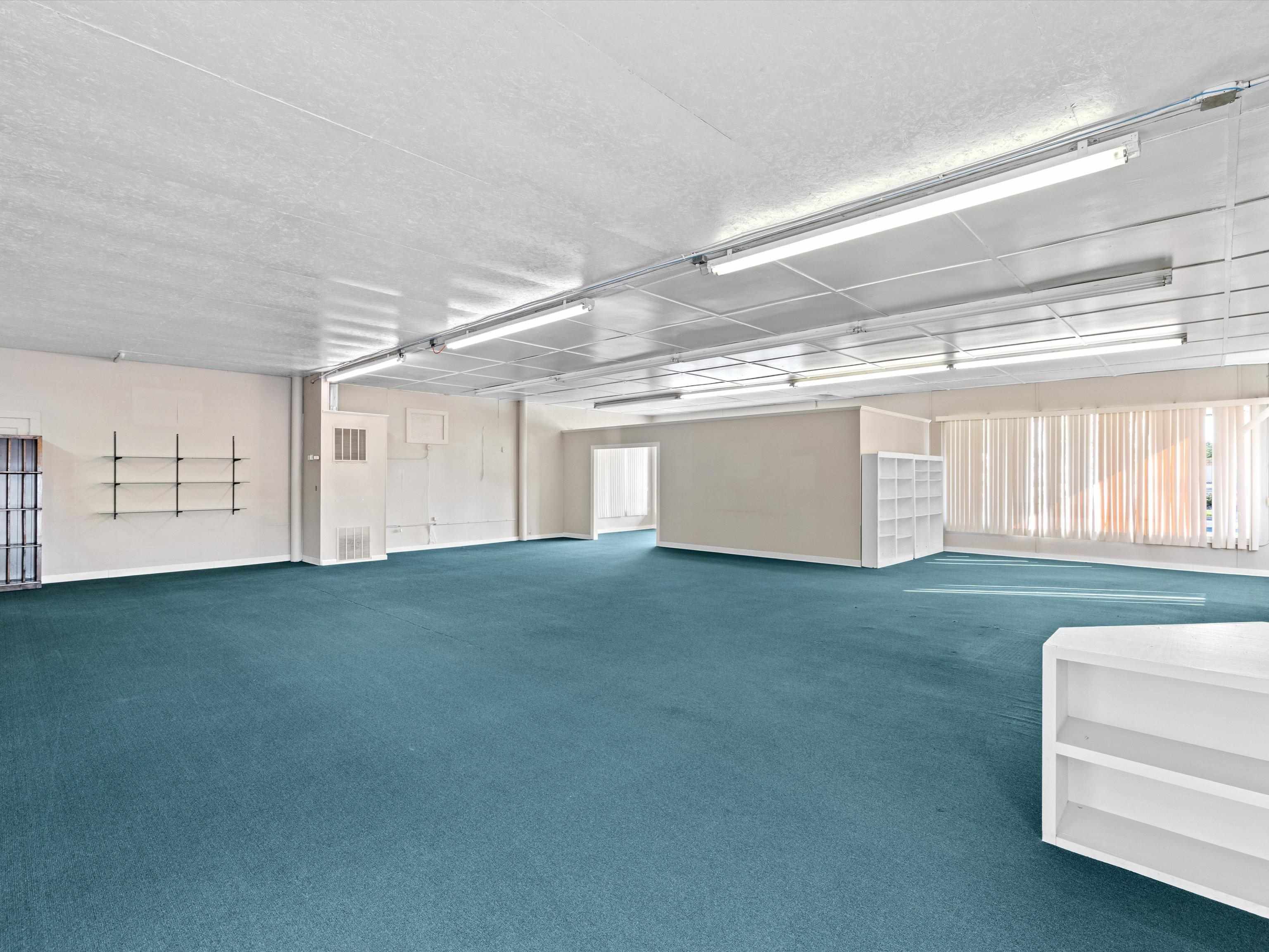 1921 West 2nd Street, Owensboro, Kentucky 42301, ,Office,For Sale,West 2nd Street,93325