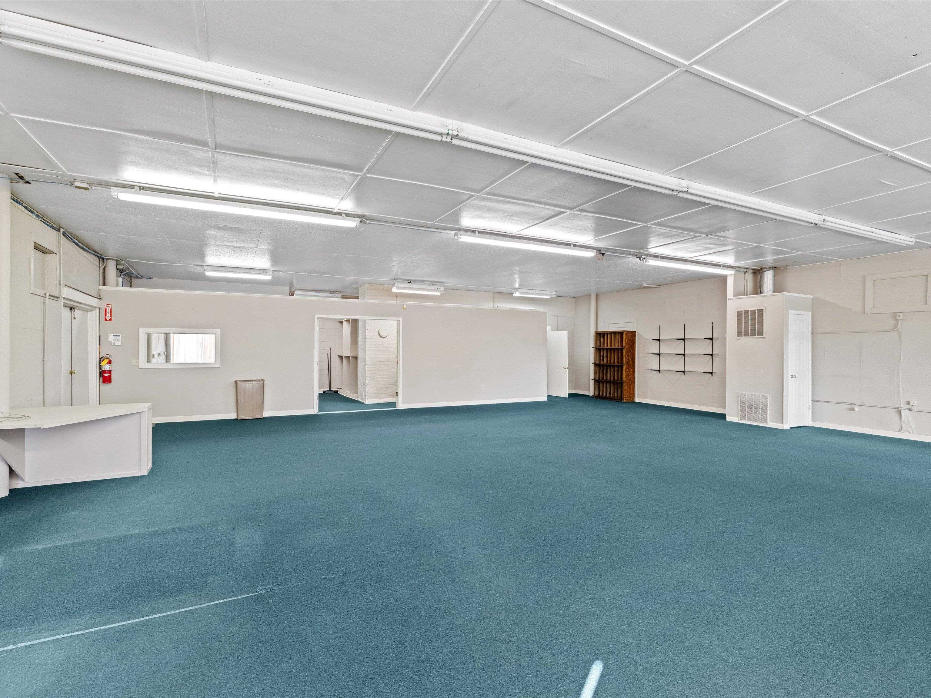 1921 West 2nd Street, Owensboro, Kentucky 42301, ,Office,For Sale,West 2nd Street,93325