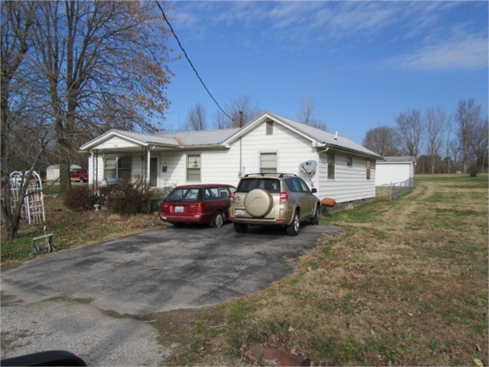 310 6th St., Livermore, Kentucky 42352, 3 Bedrooms Bedrooms, ,1 BathroomBathrooms,Single Family Residence,For Sale,6th St.,93327