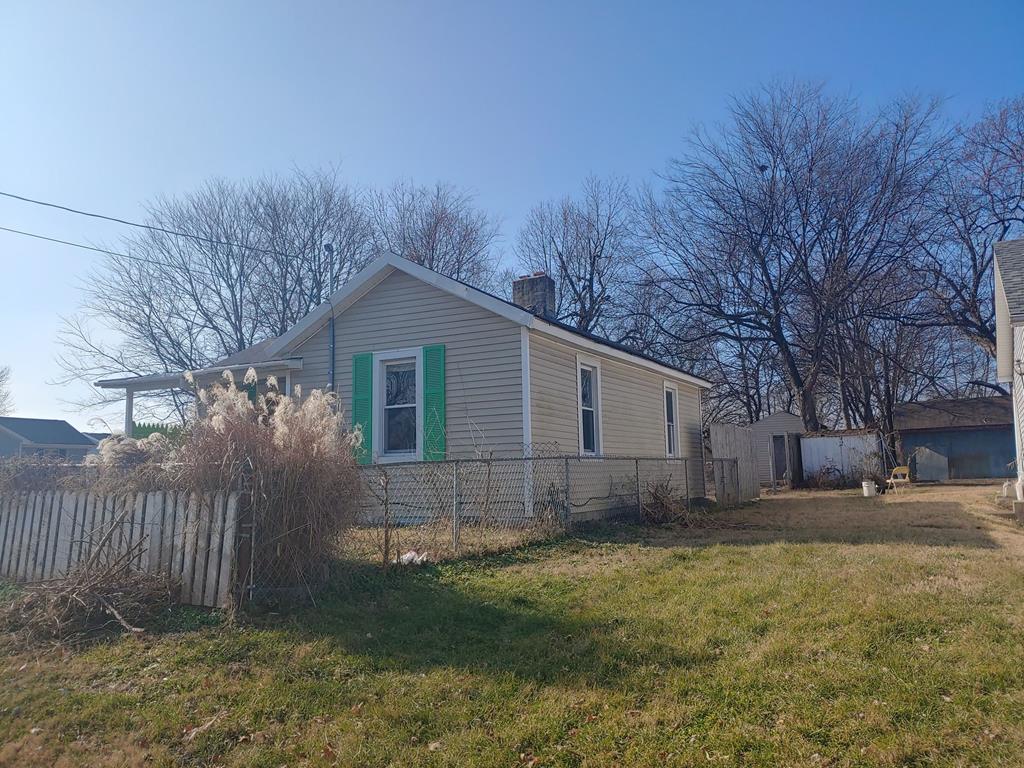 1408 Jackson St, Owensboro, Kentucky 42303, 1 Bedroom Bedrooms, ,1 BathroomBathrooms,Single Family Residence,For Sale,Jackson St,93328