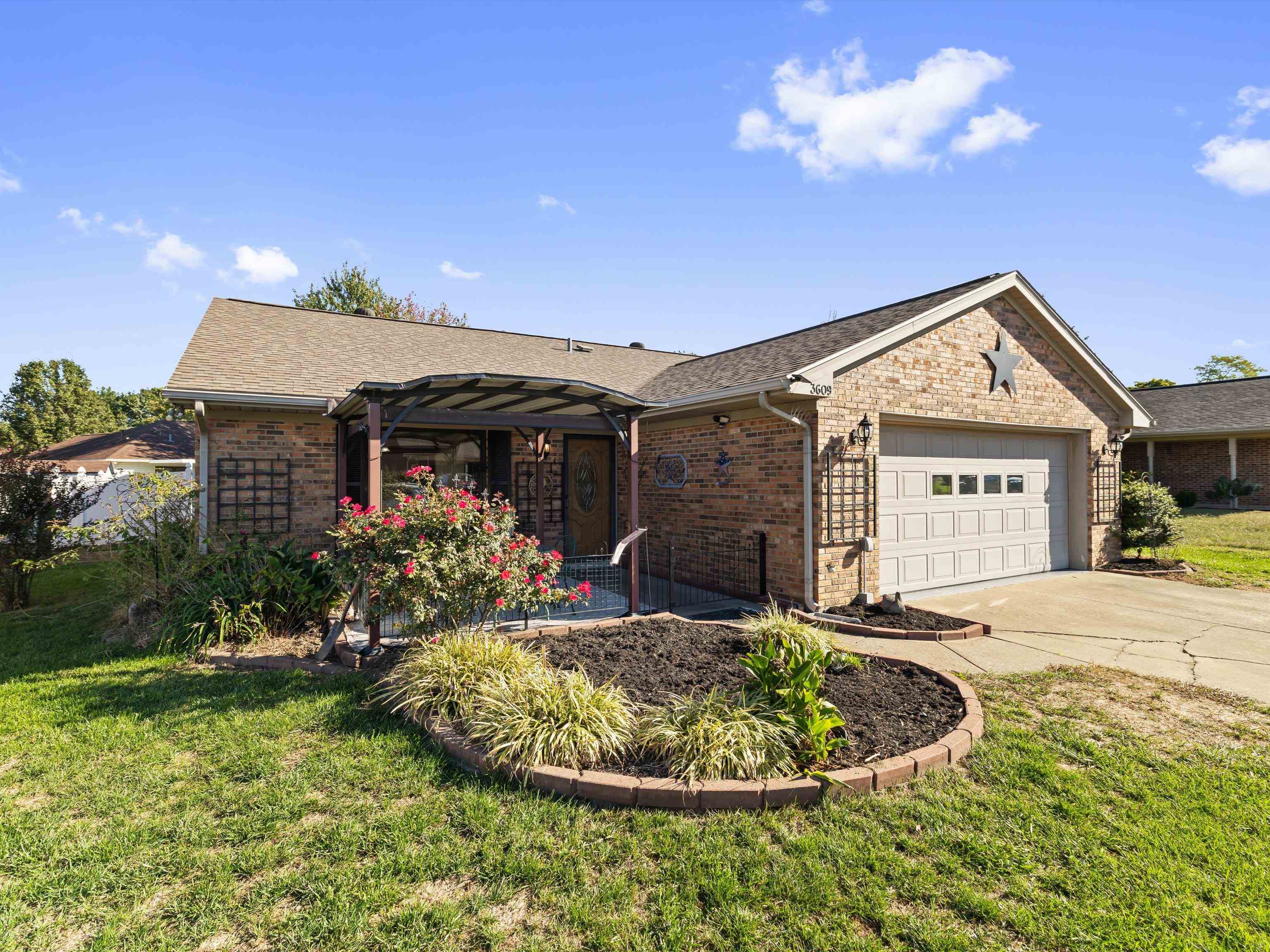 3609 War Admiral Dr, Owensboro, Kentucky 42303, 3 Bedrooms Bedrooms, ,2 BathroomsBathrooms,Single Family Residence,For Sale,War Admiral Dr,93329