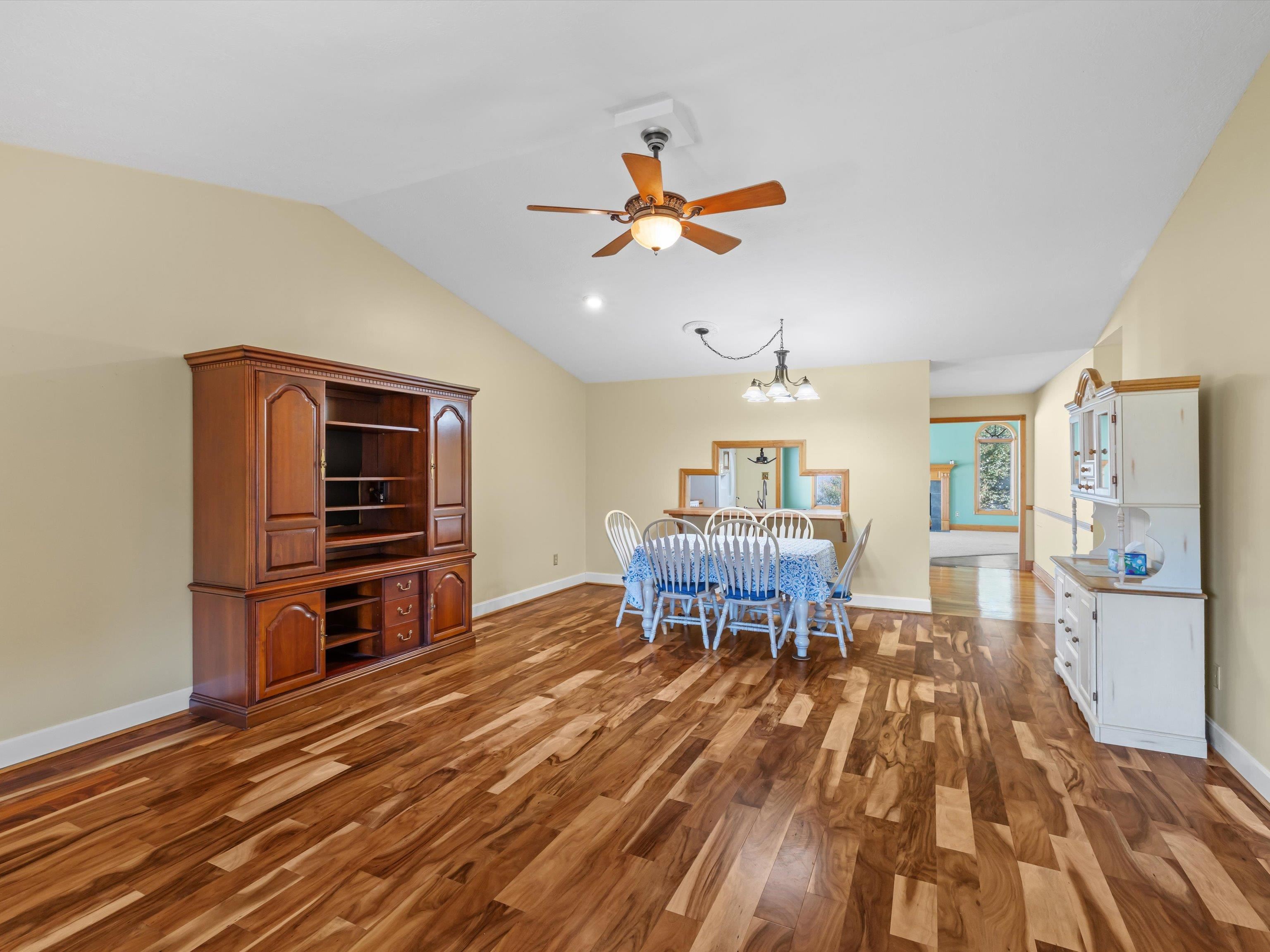 3609 War Admiral Dr, Owensboro, Kentucky 42303, 3 Bedrooms Bedrooms, ,2 BathroomsBathrooms,Single Family Residence,For Sale,War Admiral Dr,93329