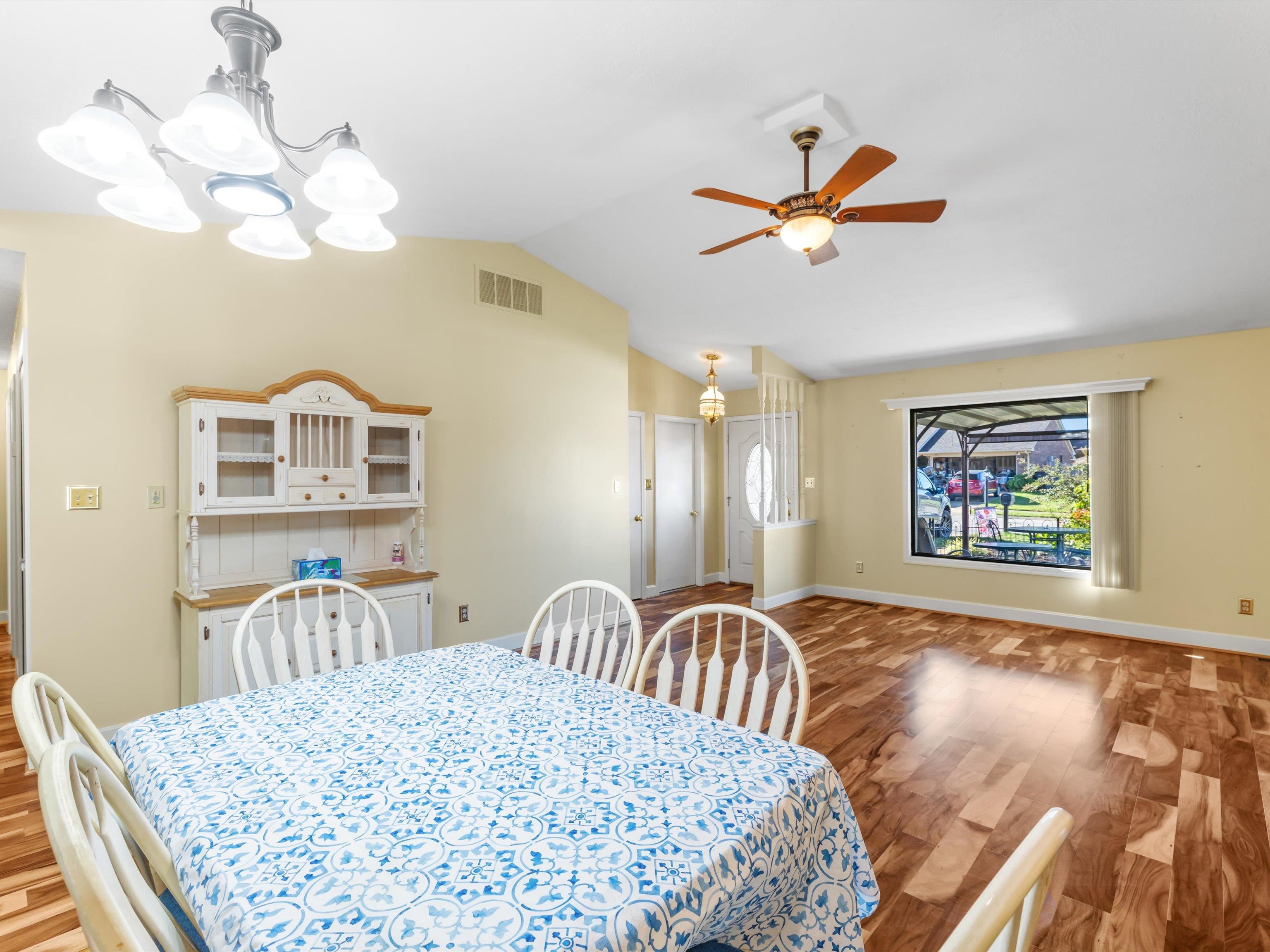 3609 War Admiral Dr, Owensboro, Kentucky 42303, 3 Bedrooms Bedrooms, ,2 BathroomsBathrooms,Single Family Residence,For Sale,War Admiral Dr,93329