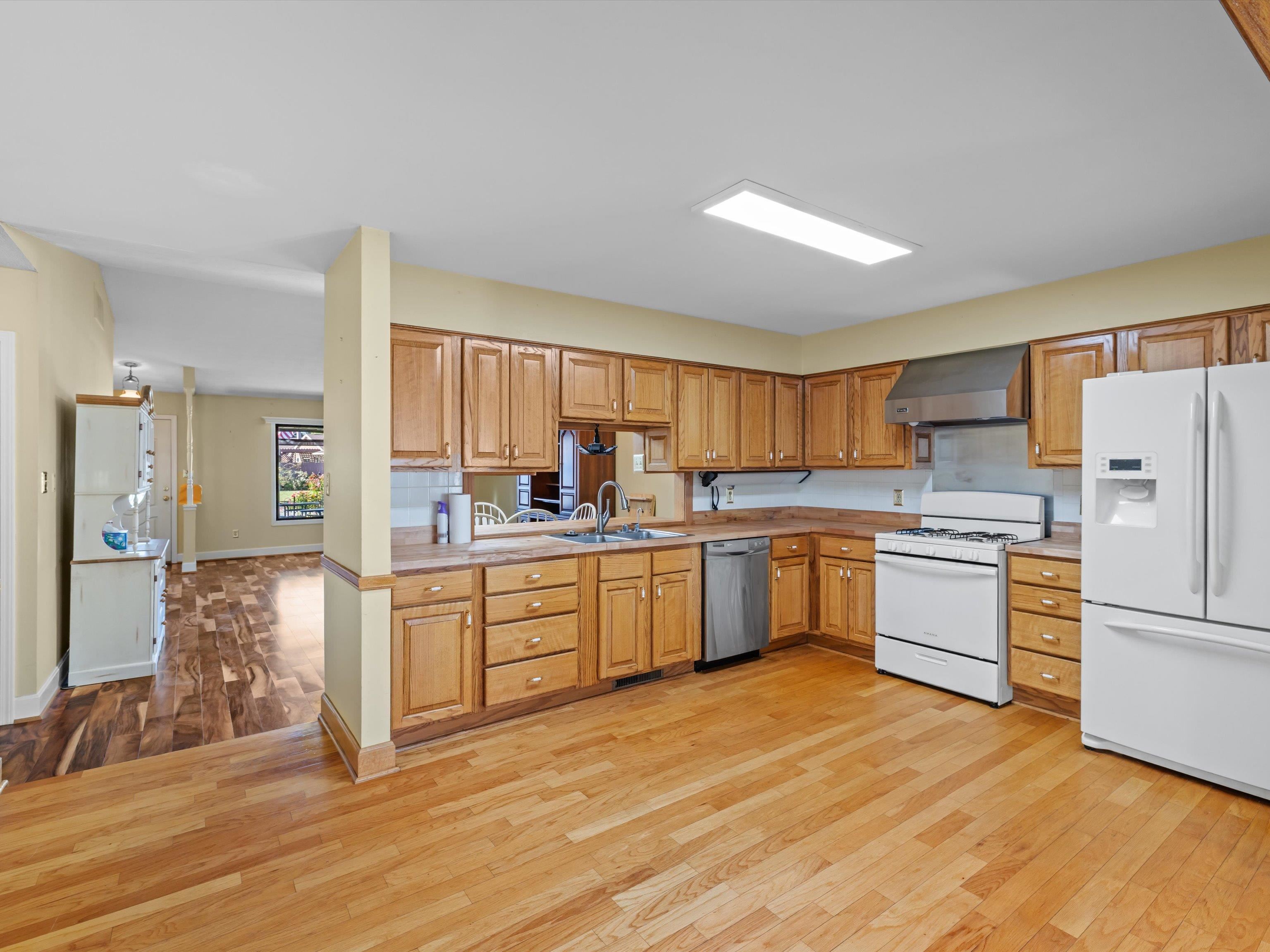 3609 War Admiral Dr, Owensboro, Kentucky 42303, 3 Bedrooms Bedrooms, ,2 BathroomsBathrooms,Single Family Residence,For Sale,War Admiral Dr,93329