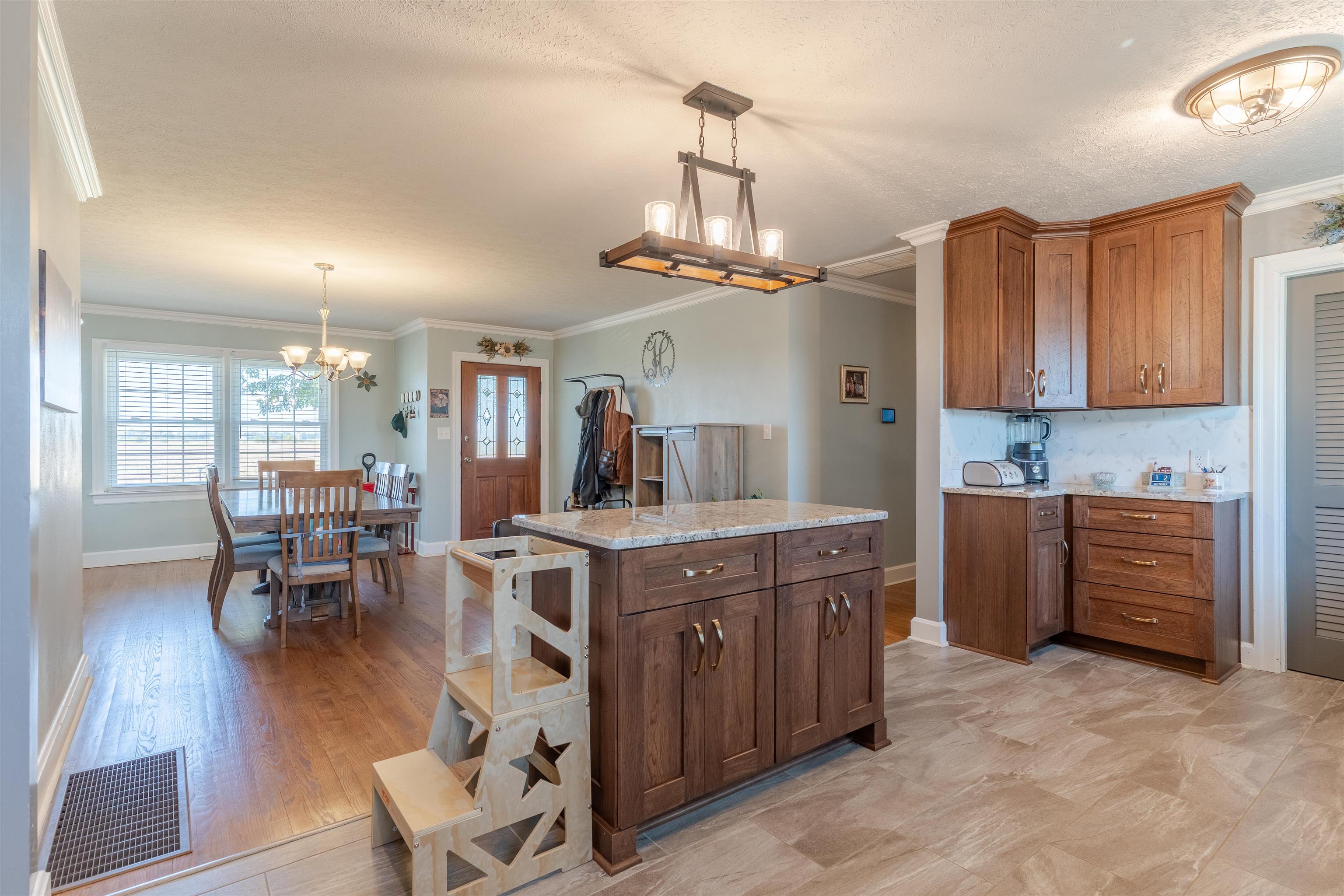 5200 Haycraft Lane, Owensboro, Kentucky 42301, 3 Bedrooms Bedrooms, ,2 BathroomsBathrooms,Single Family Residence,For Sale,Haycraft Lane,93330