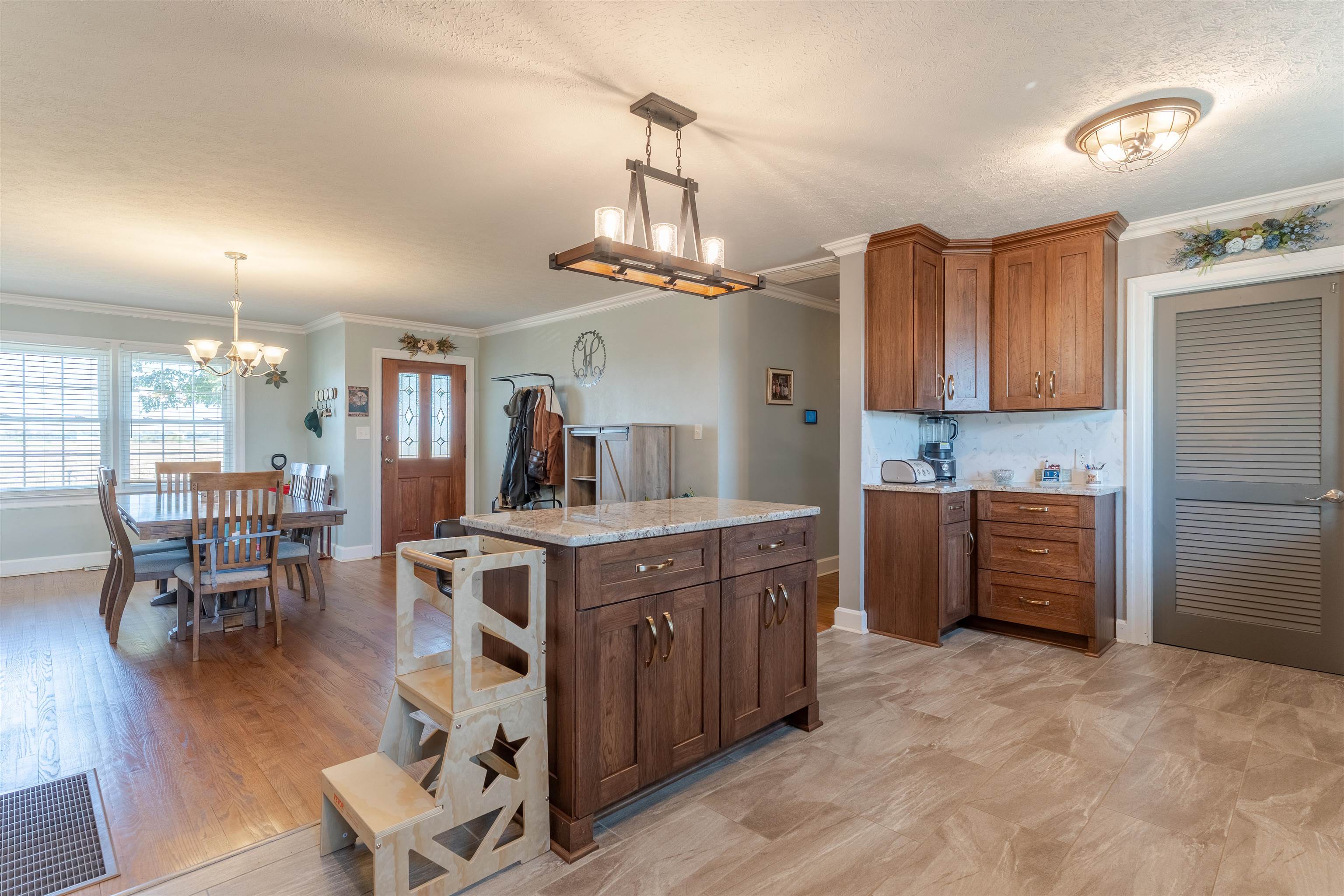 5200 Haycraft Lane, Owensboro, Kentucky 42301, 3 Bedrooms Bedrooms, ,2 BathroomsBathrooms,Single Family Residence,For Sale,Haycraft Lane,93330