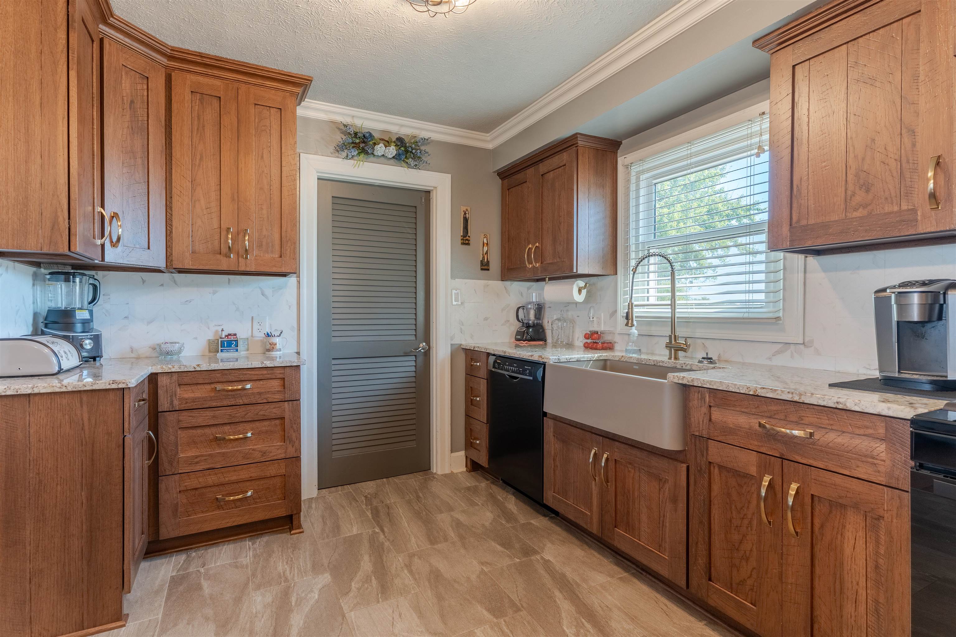 5200 Haycraft Lane, Owensboro, Kentucky 42301, 3 Bedrooms Bedrooms, ,2 BathroomsBathrooms,Single Family Residence,For Sale,Haycraft Lane,93330