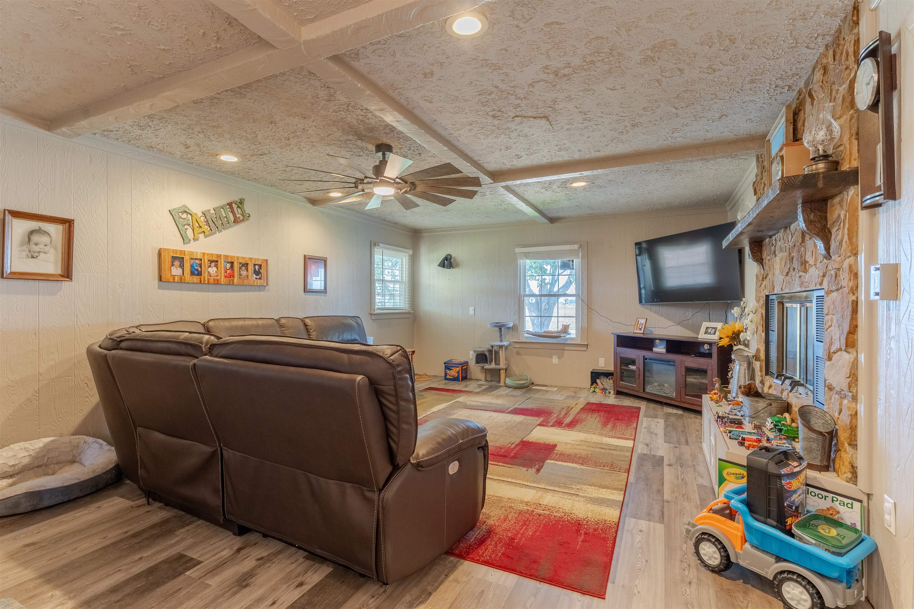 5200 Haycraft Lane, Owensboro, Kentucky 42301, 3 Bedrooms Bedrooms, ,2 BathroomsBathrooms,Single Family Residence,For Sale,Haycraft Lane,93330