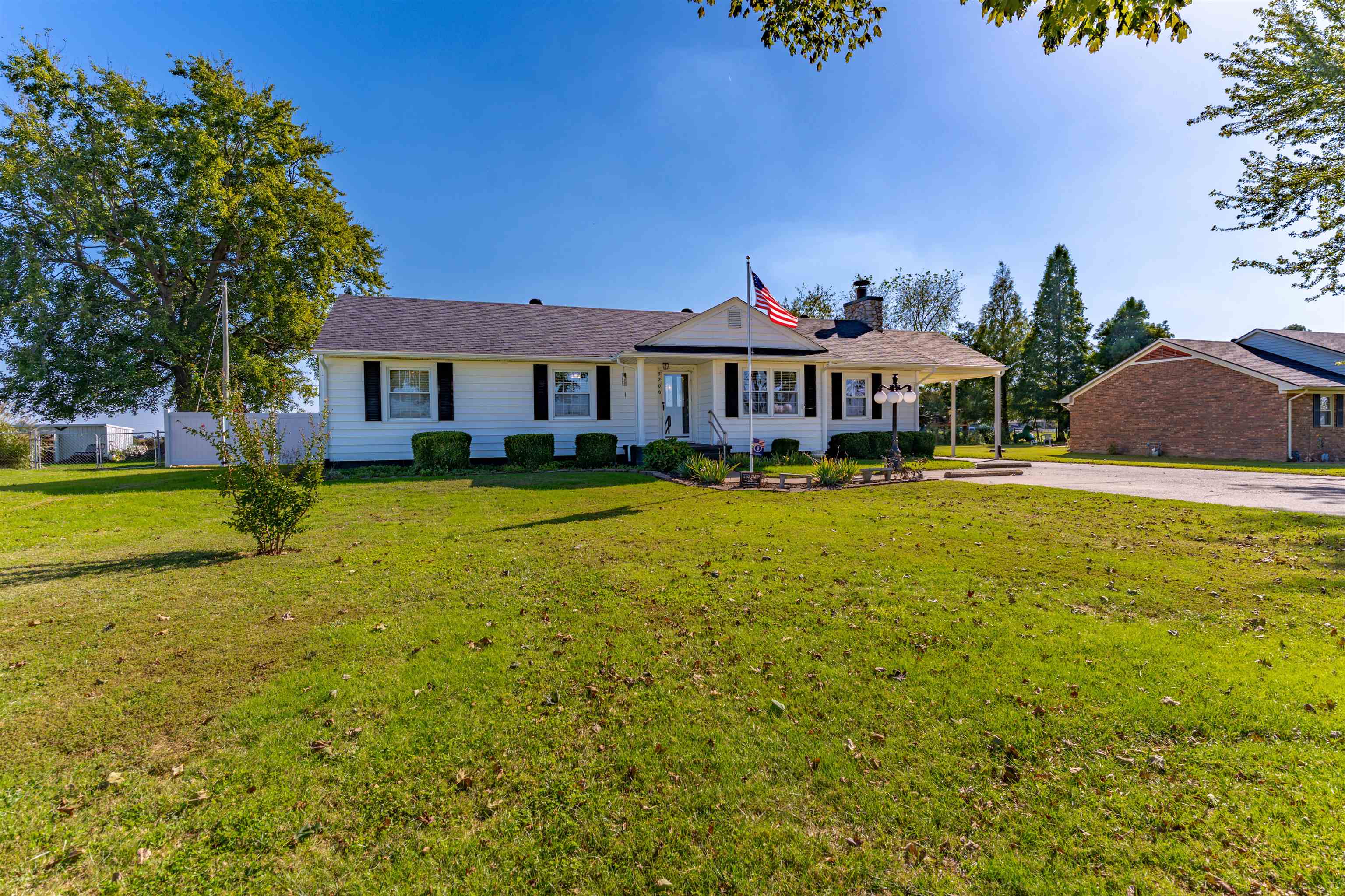 5200 Haycraft Lane, Owensboro, Kentucky 42301, 3 Bedrooms Bedrooms, ,2 BathroomsBathrooms,Single Family Residence,For Sale,Haycraft Lane,93330